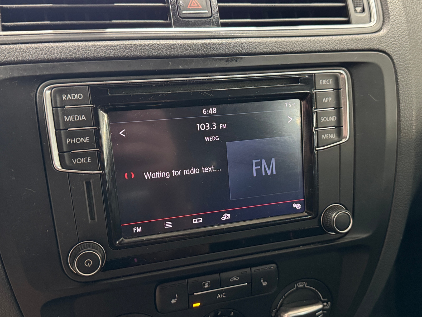 Thumbnail: 2018 Volkswagen Jetta - 3