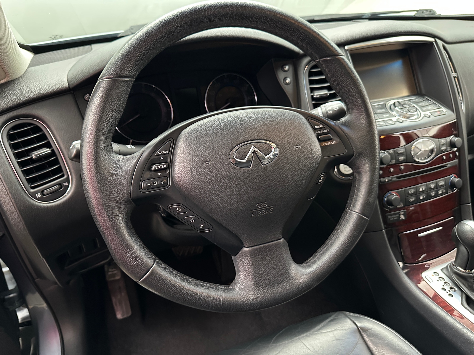 Thumbnail: 2017 INFINITI QX50 - 4