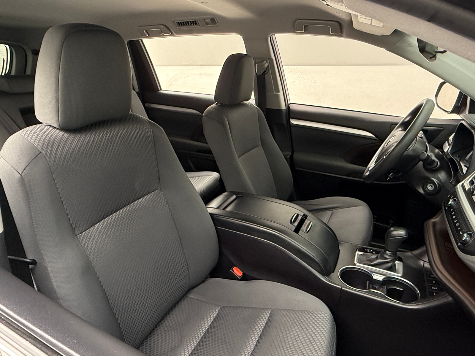 Thumbnail: 2019 Toyota Highlander - 2