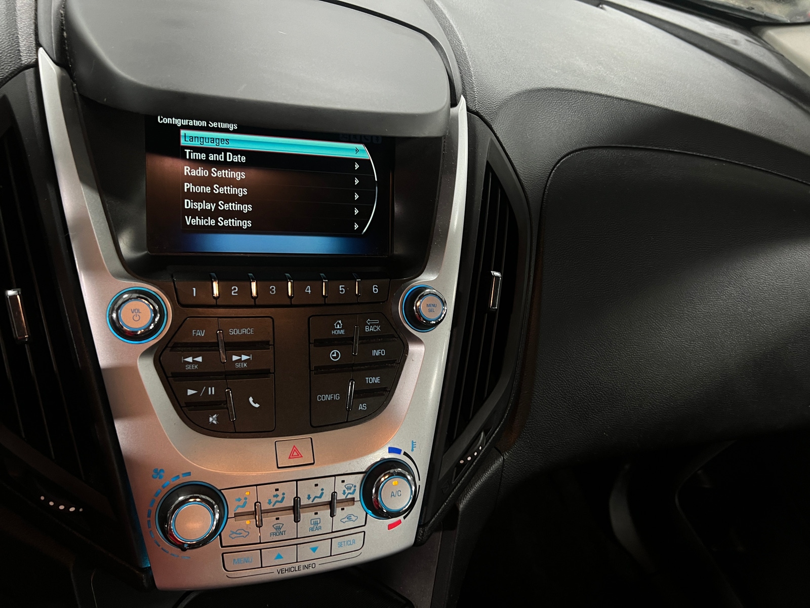 Thumbnail: 2017 Chevrolet Equinox - 4