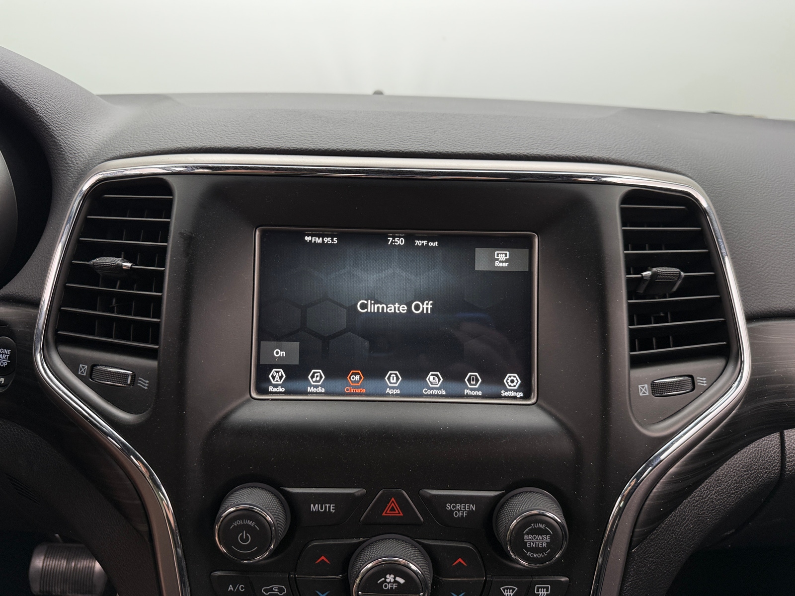 Thumbnail: 2021 Jeep Grand Cherokee - 4