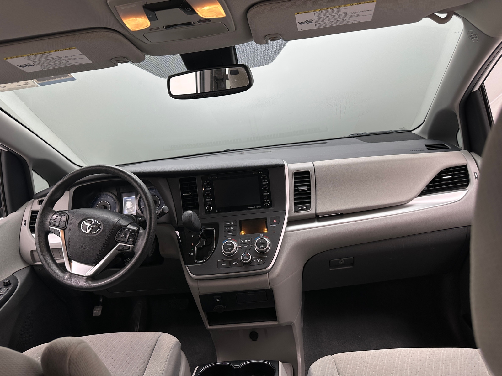 Thumbnail: 2020 Toyota Sienna - 3
