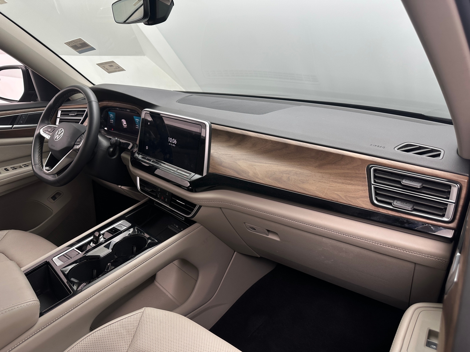 Thumbnail: 2024 Volkswagen Atlas - 2