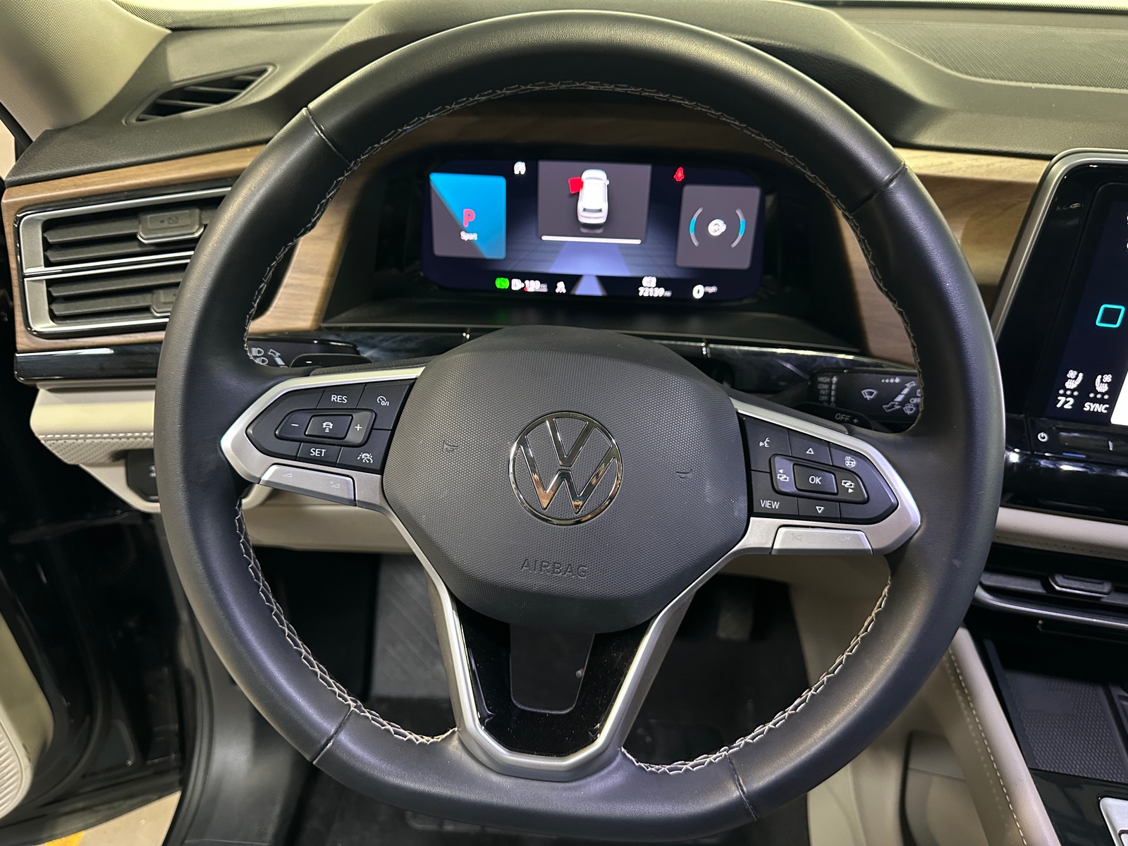 Thumbnail: 2024 Volkswagen Atlas - 4