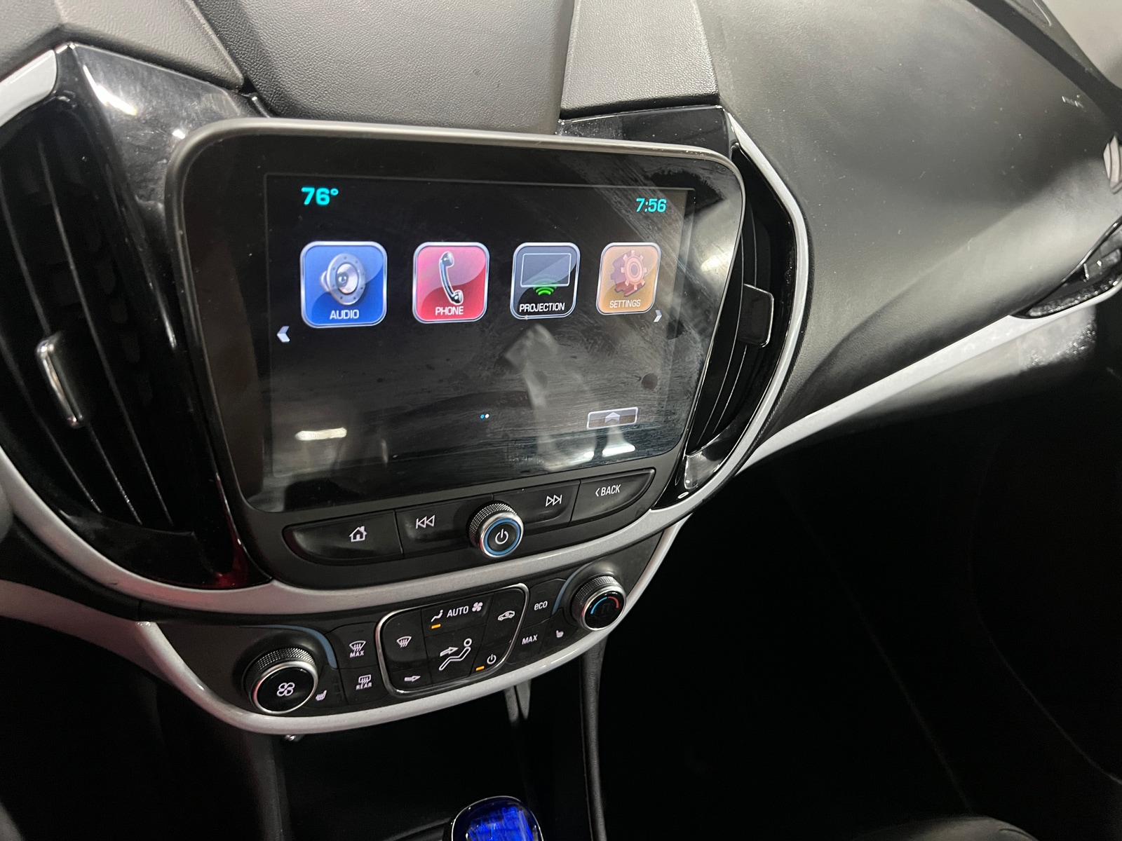 Thumbnail: 2017 Chevrolet Volt - 4