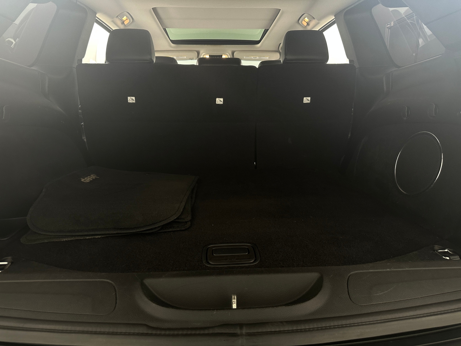Thumbnail: 2012 Jeep Grand Cherokee - 6