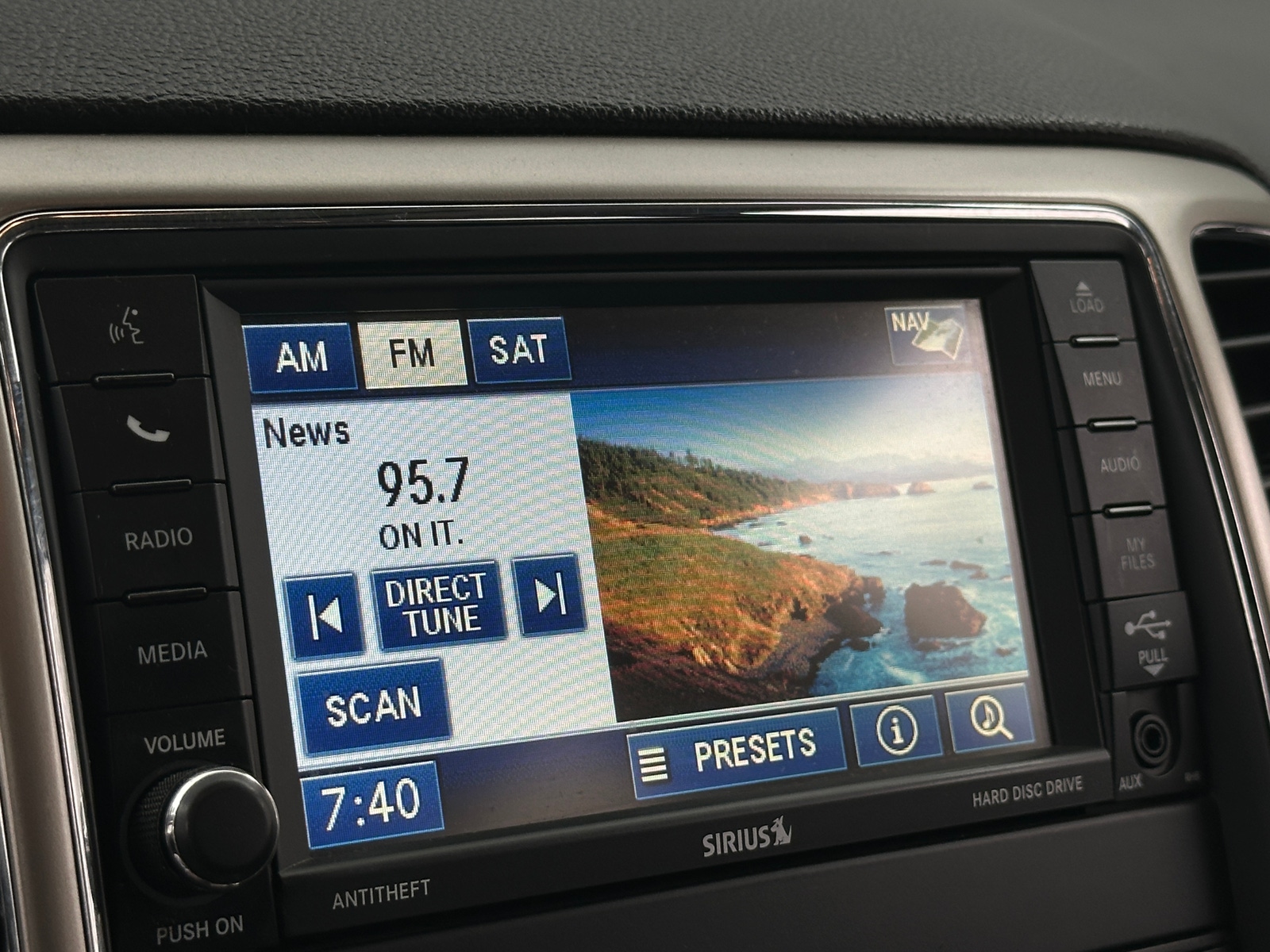 Thumbnail: 2012 Jeep Grand Cherokee - 3
