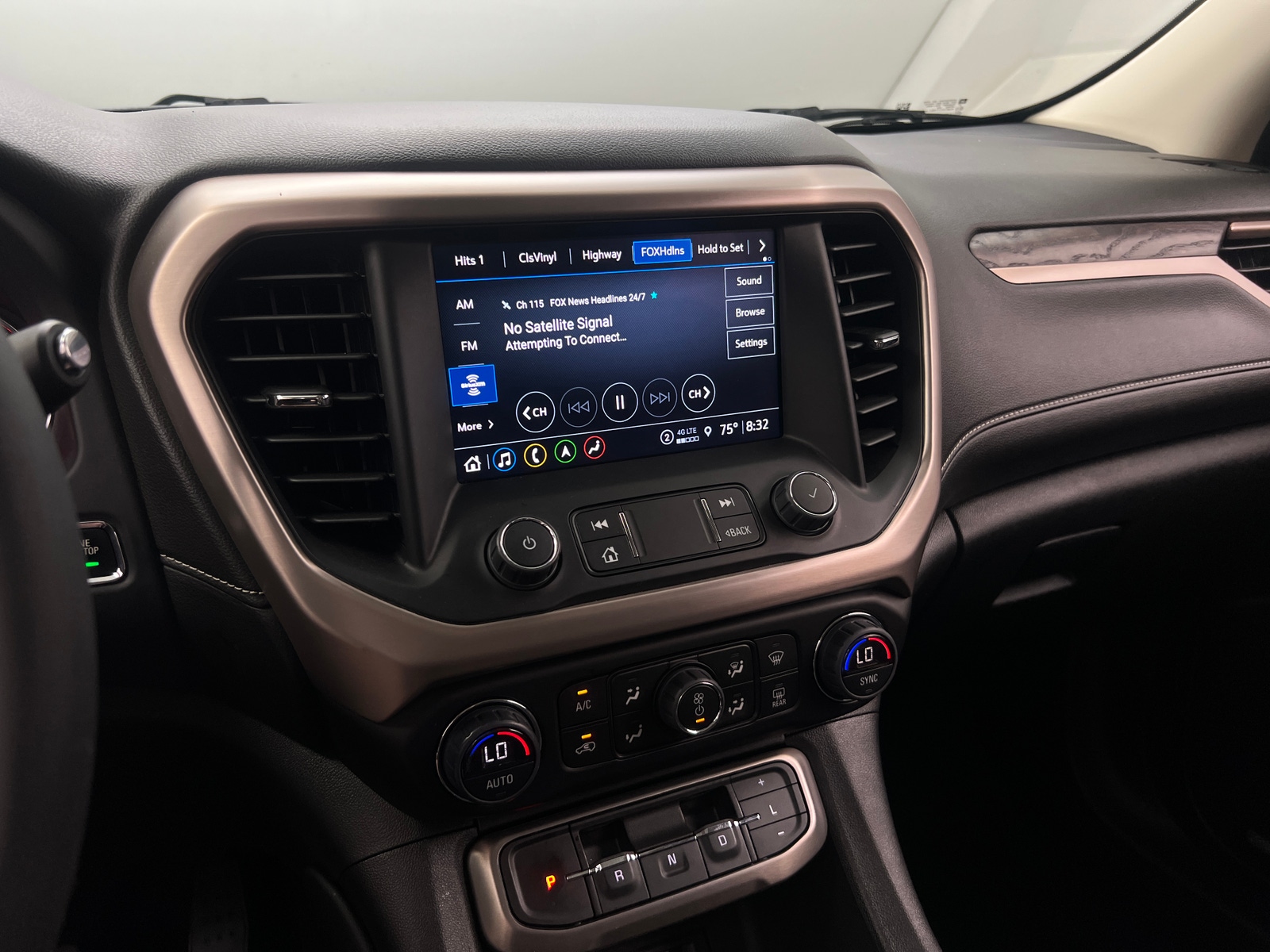 Thumbnail: 2023 GMC Acadia - 3