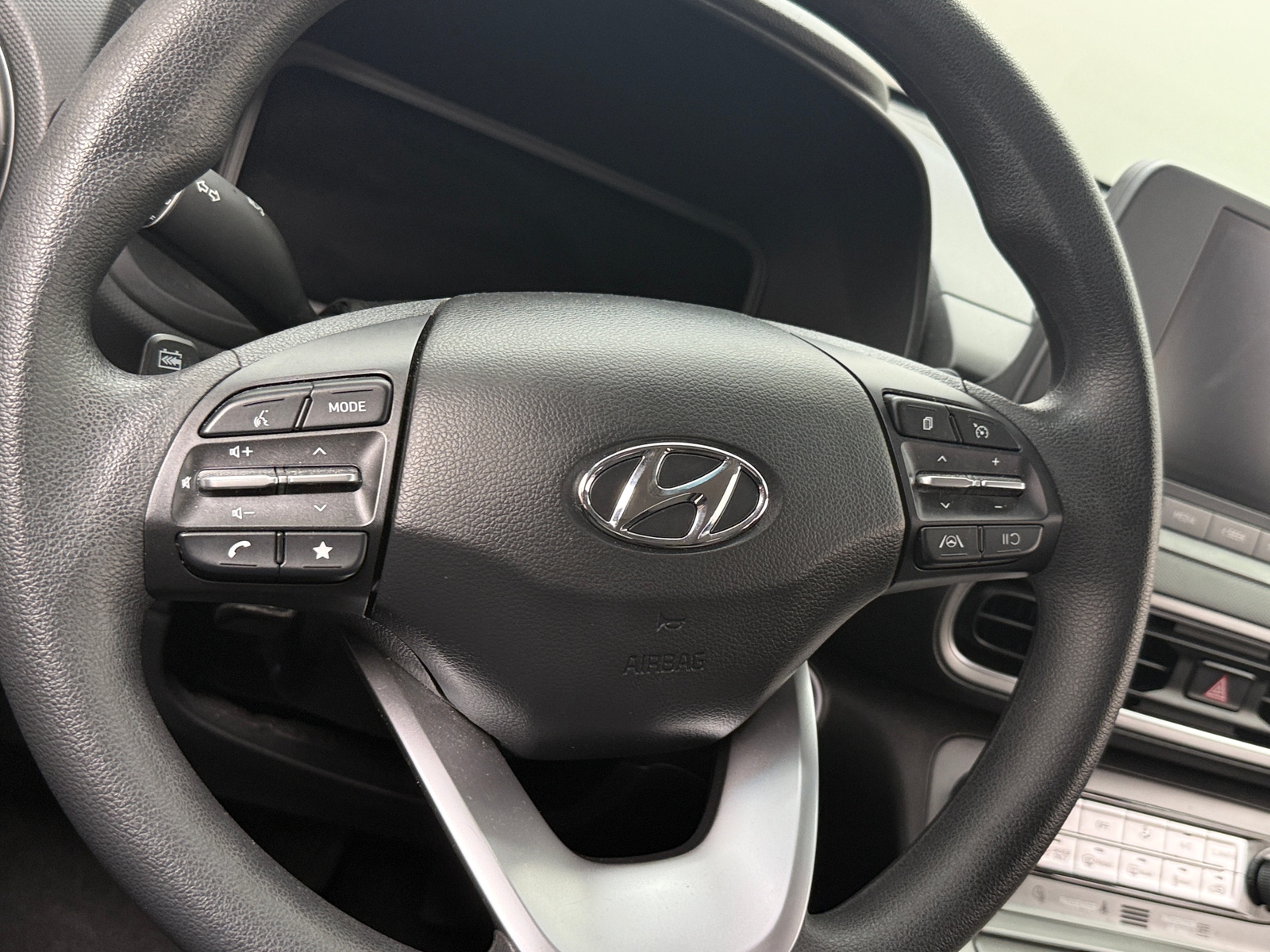 Thumbnail: 2022 Hyundai Kona - 5