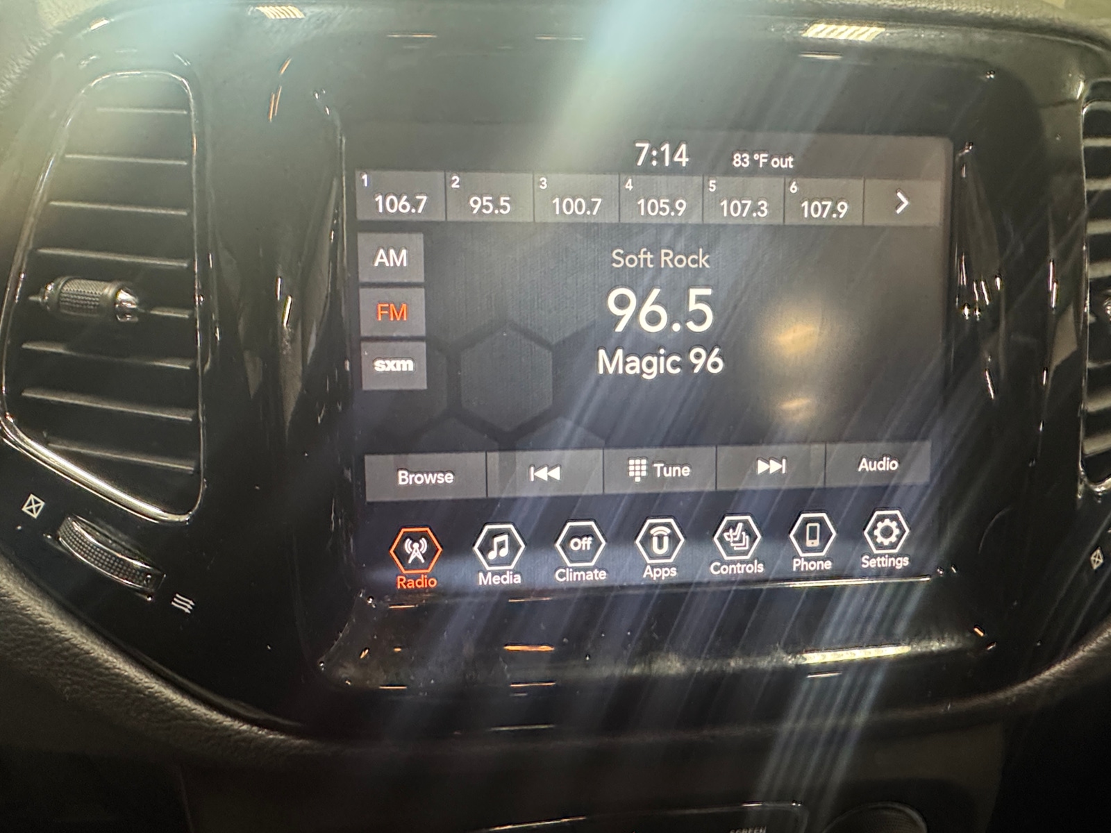Thumbnail: 2020 Jeep Compass - 4