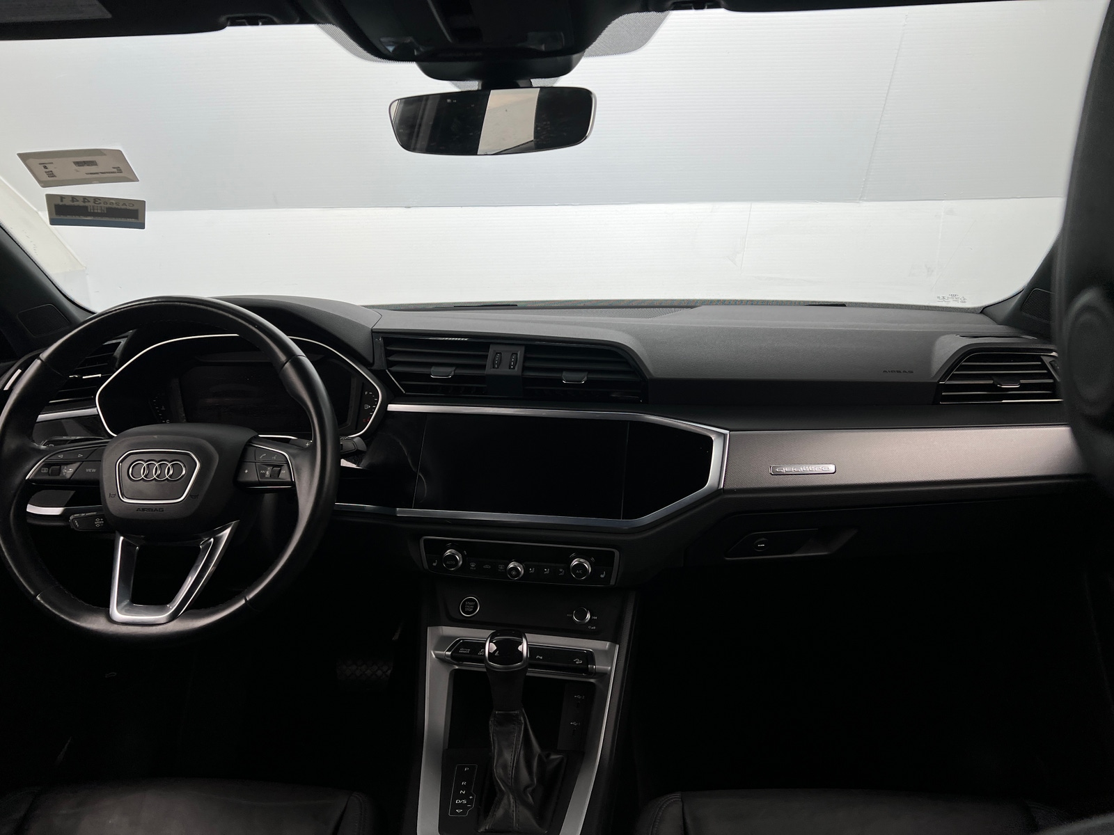 Thumbnail: 2023 Audi Q3 - 2