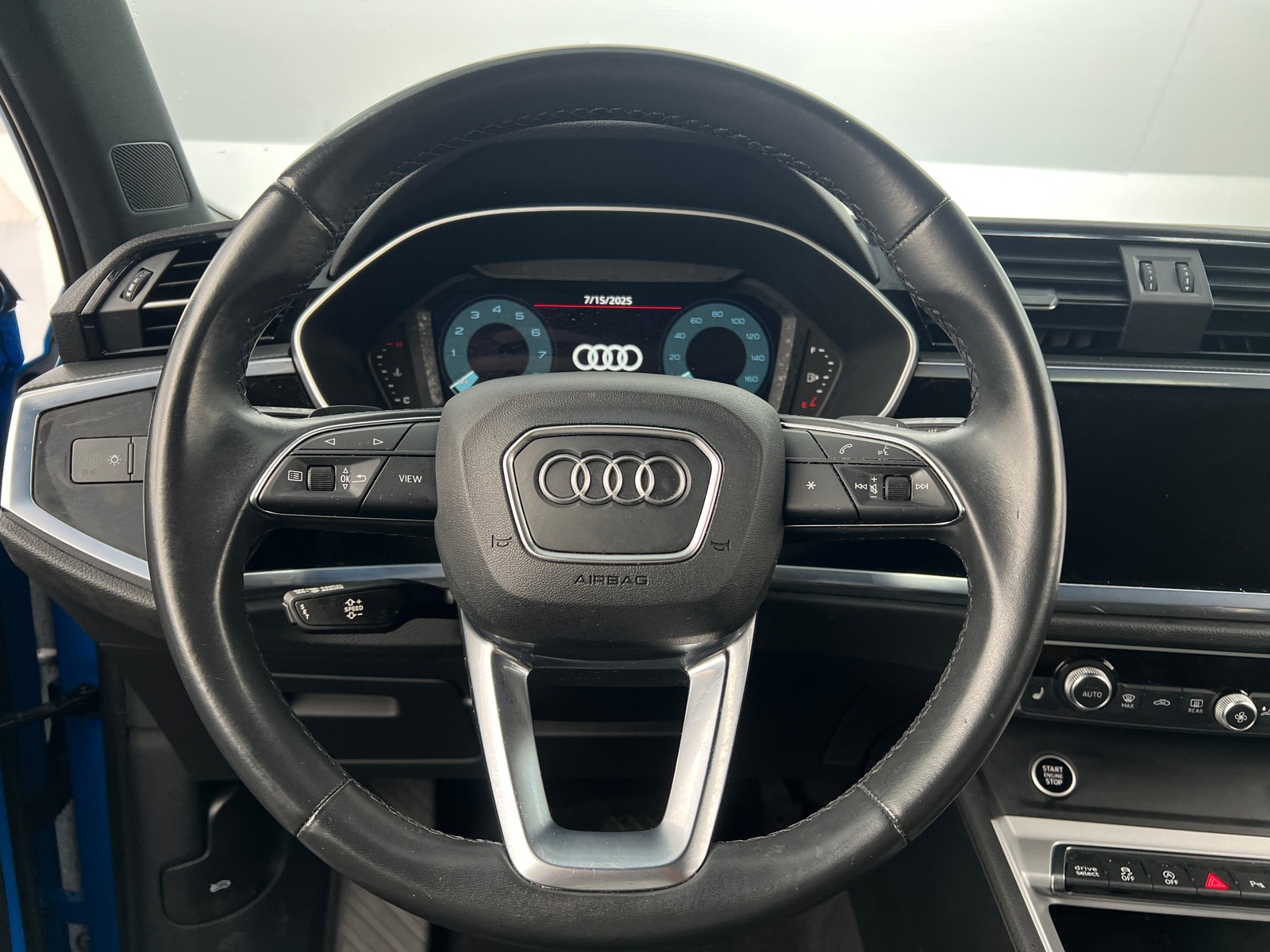 Thumbnail: 2023 Audi Q3 - 4