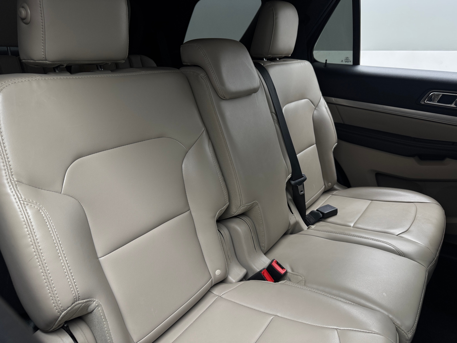 Thumbnail: 2019 Ford Explorer - 5