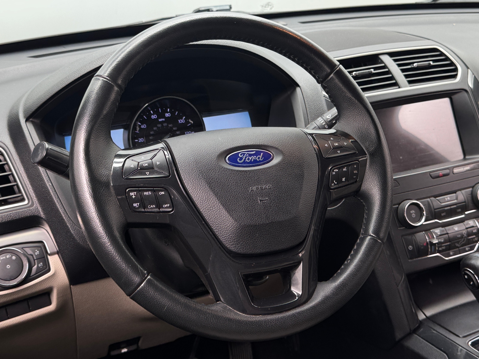 Thumbnail: 2019 Ford Explorer - 4