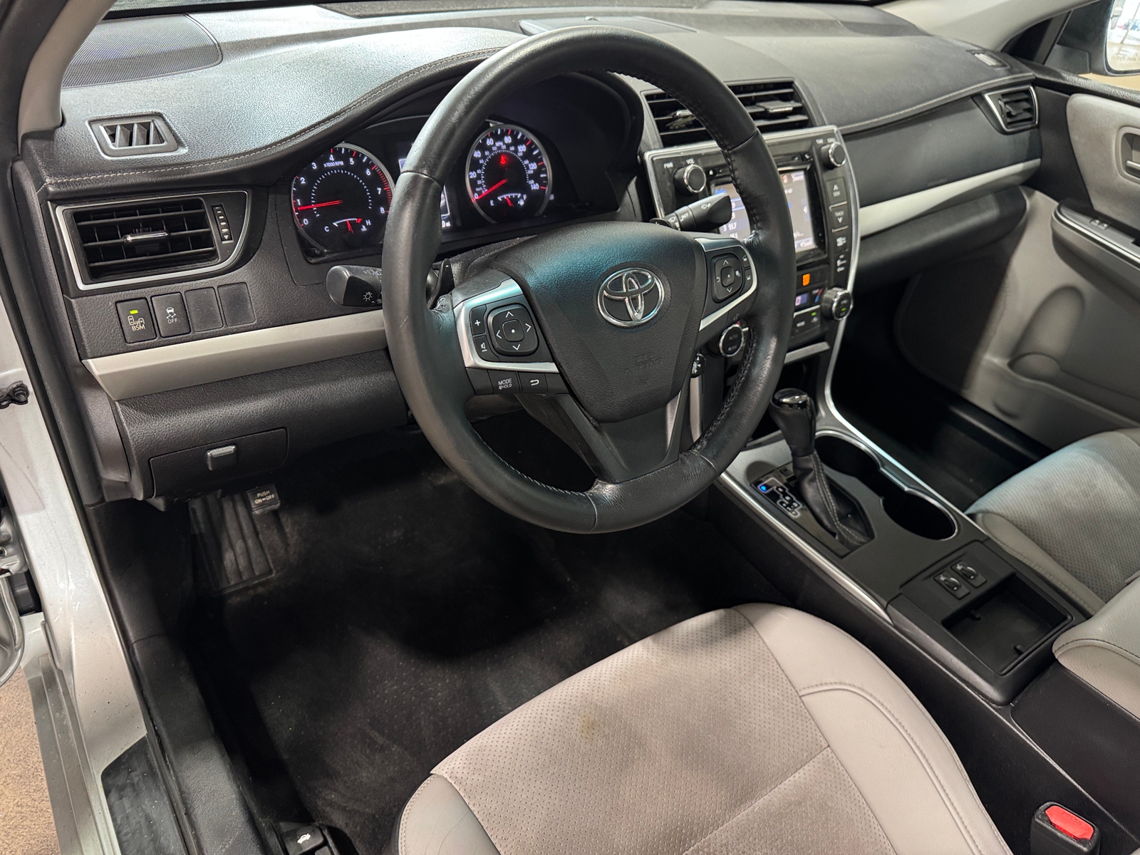 Thumbnail: 2015 Toyota Camry - 2