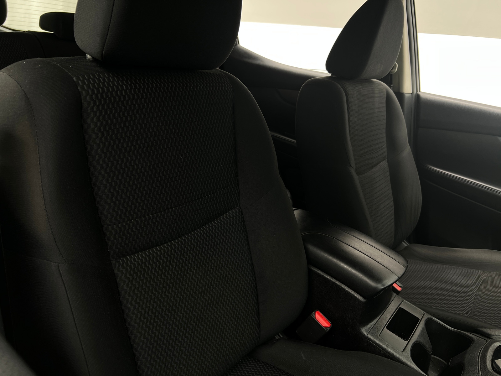 Thumbnail: 2021 Nissan Rogue Sport - 2