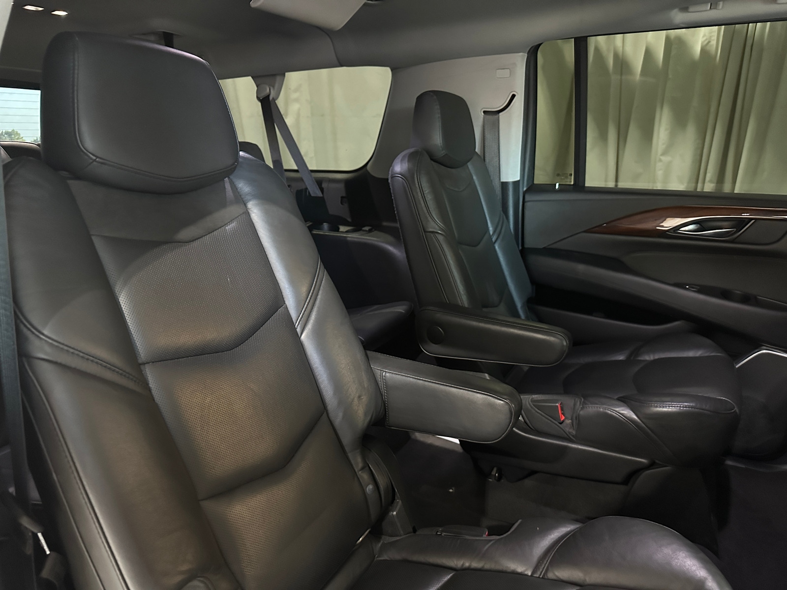 Thumbnail: 2020 Cadillac Escalade - 5