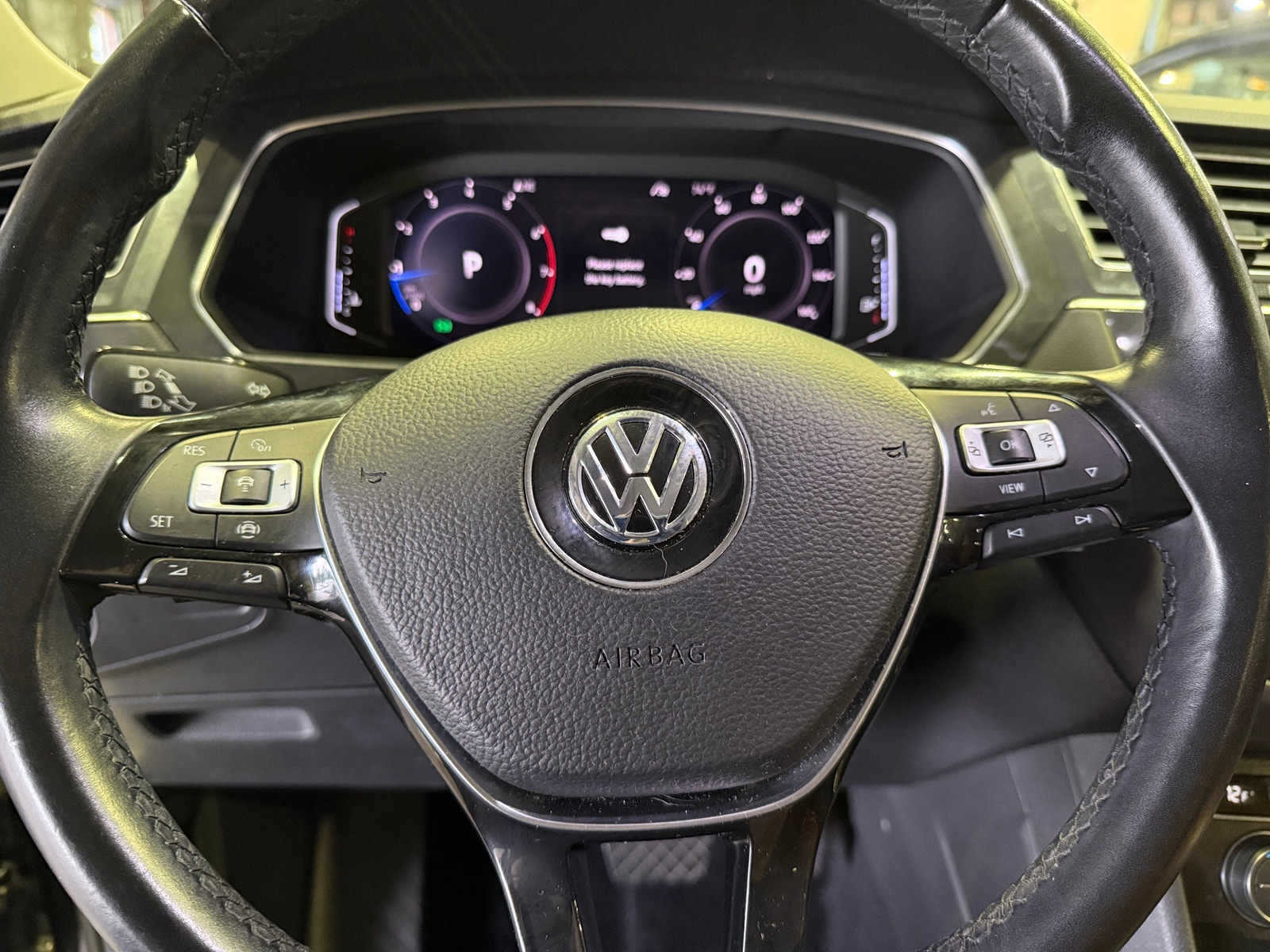 Thumbnail: 2019 Volkswagen Tiguan - 4