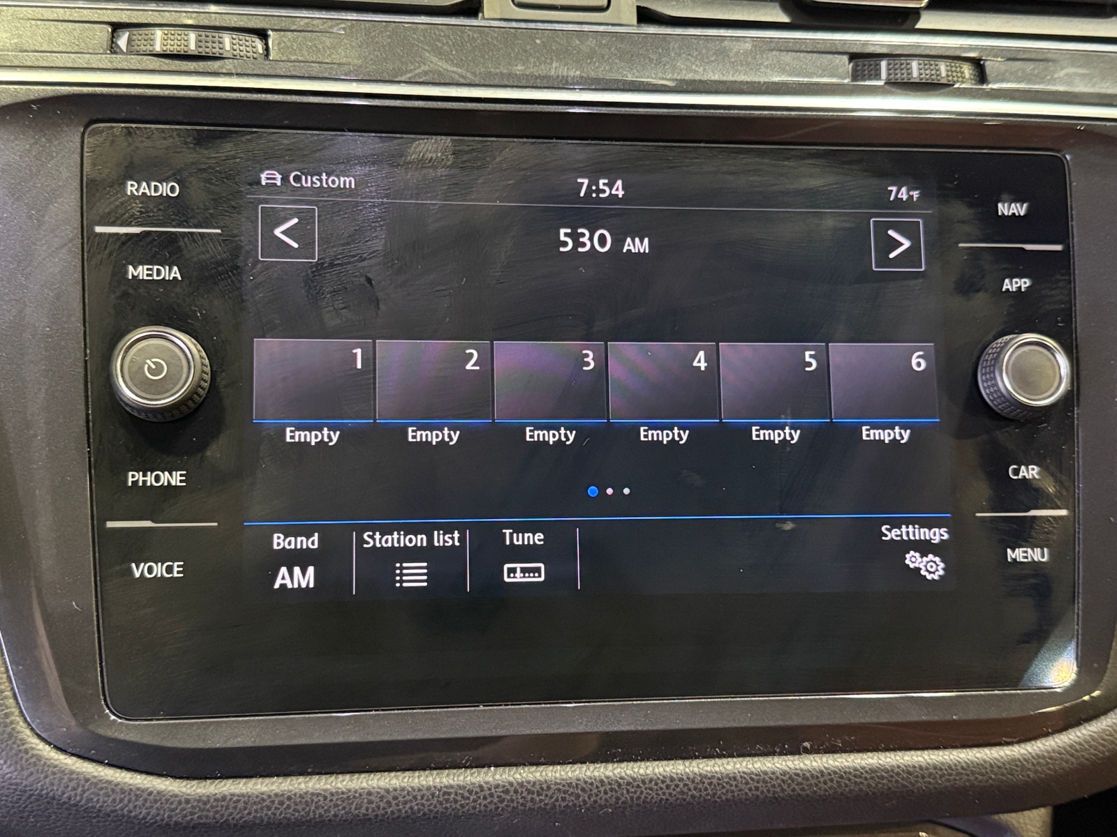 Thumbnail: 2019 Volkswagen Tiguan - 3