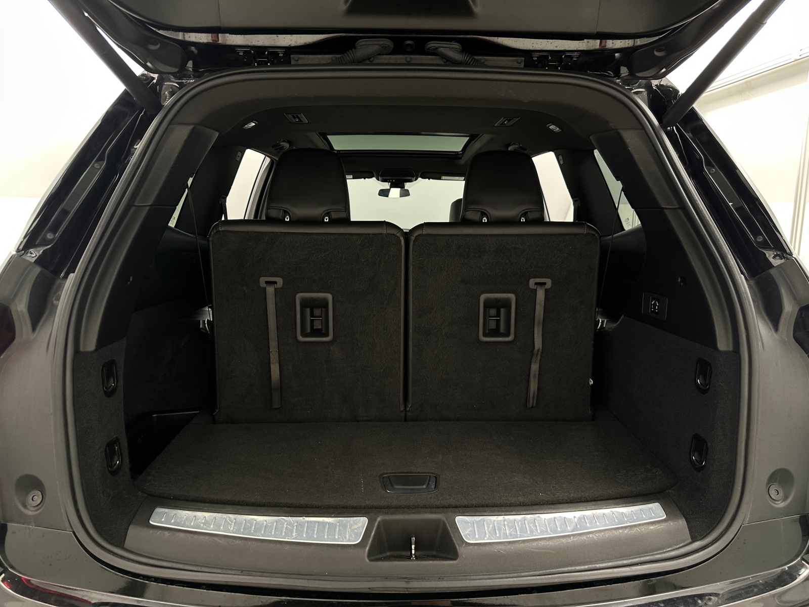 Thumbnail: 2024 Cadillac XT6 - 6