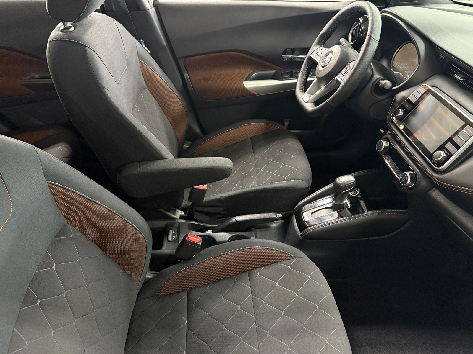 Thumbnail: 2019 Nissan Kicks - 2