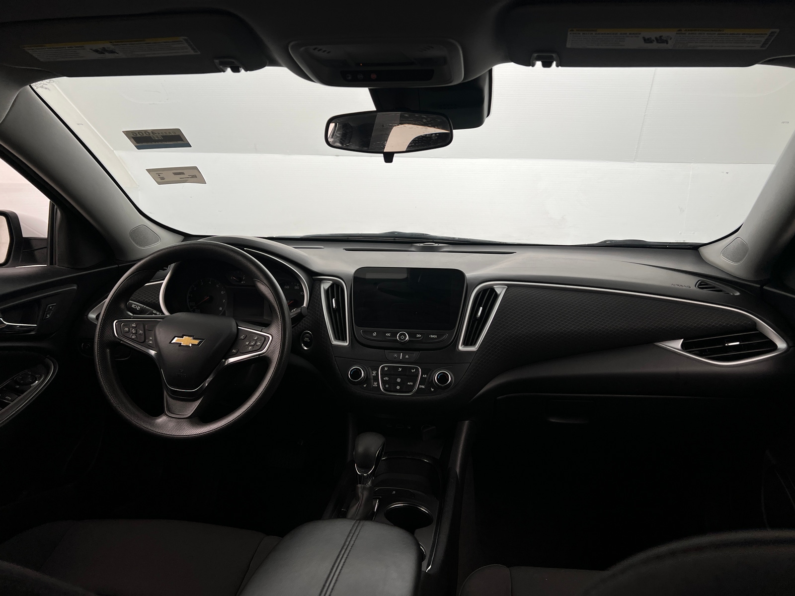 Thumbnail: 2023 Chevrolet Malibu - 3