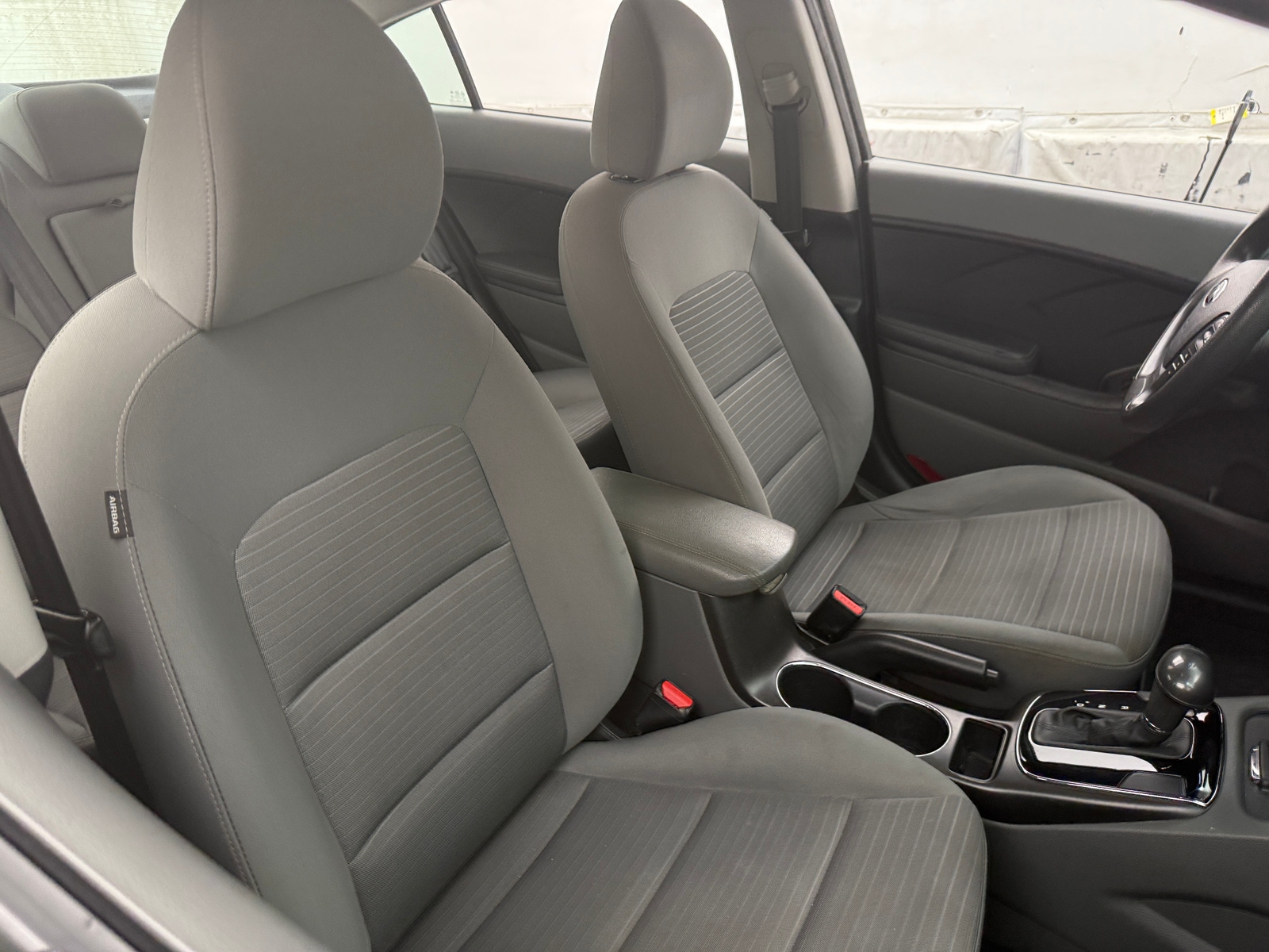 Thumbnail: 2017 Kia Forte - 2