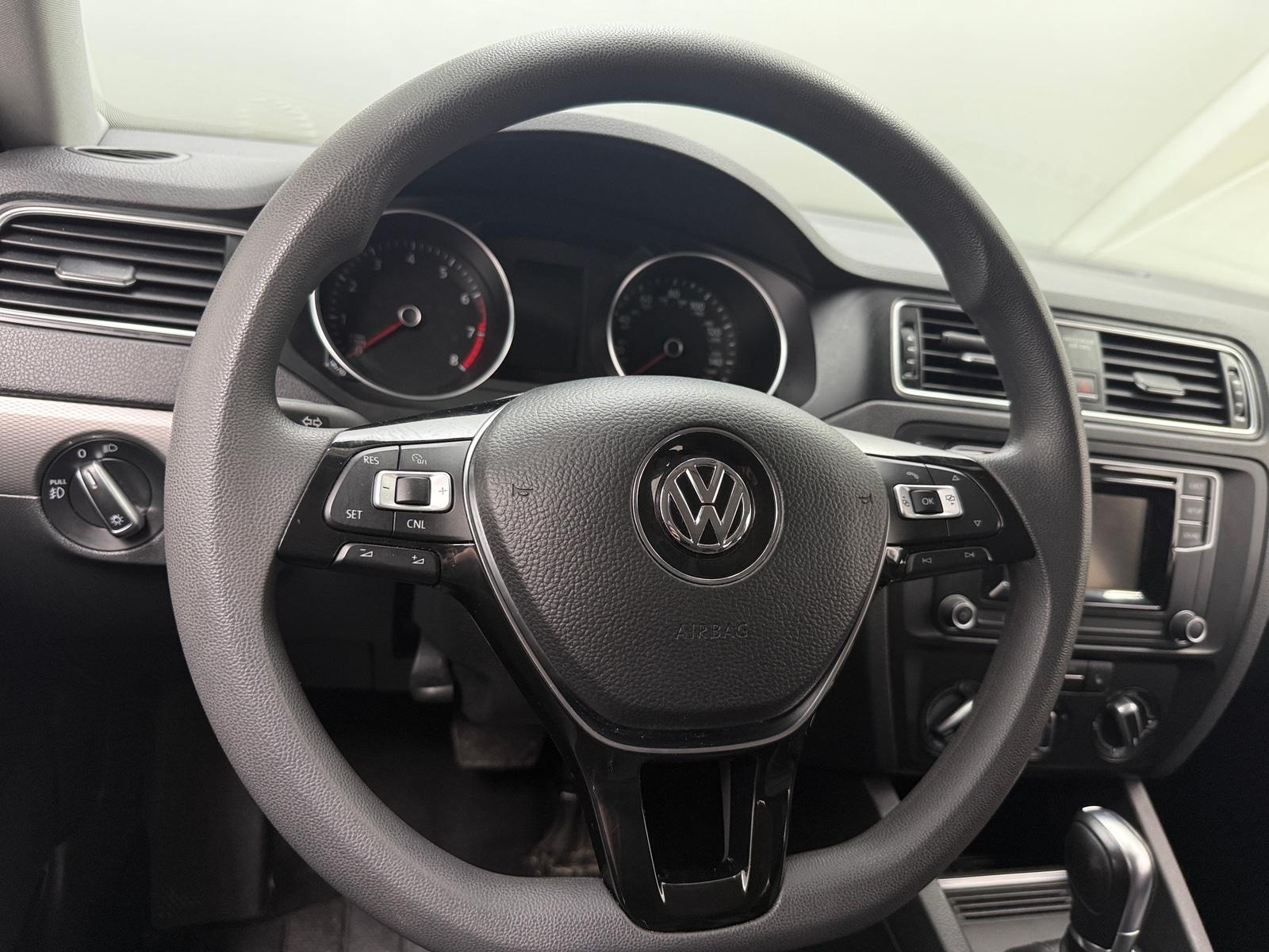 Thumbnail: 2018 Volkswagen Jetta - 4