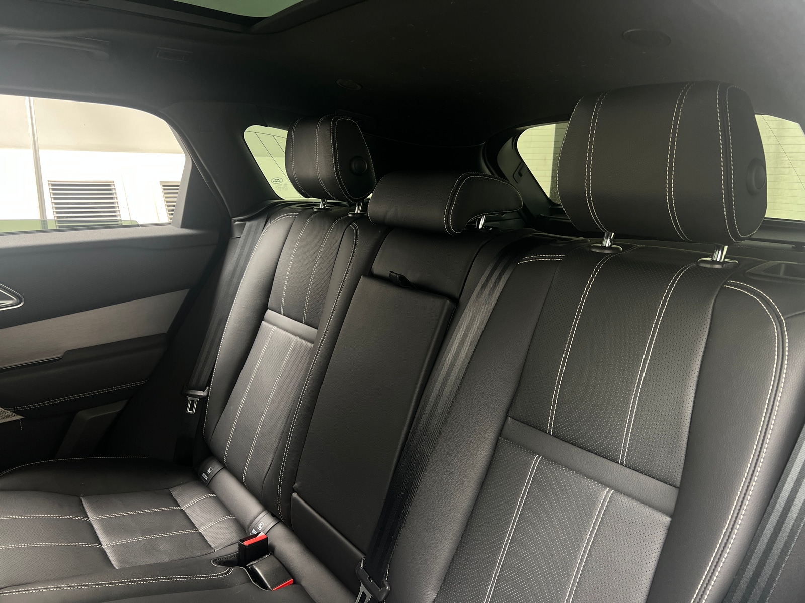 Thumbnail: 2021 Land Rover Range Rover Velar - 5