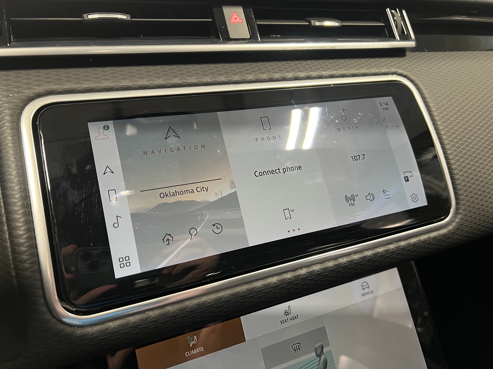 Thumbnail: 2021 Land Rover Range Rover Velar - 3