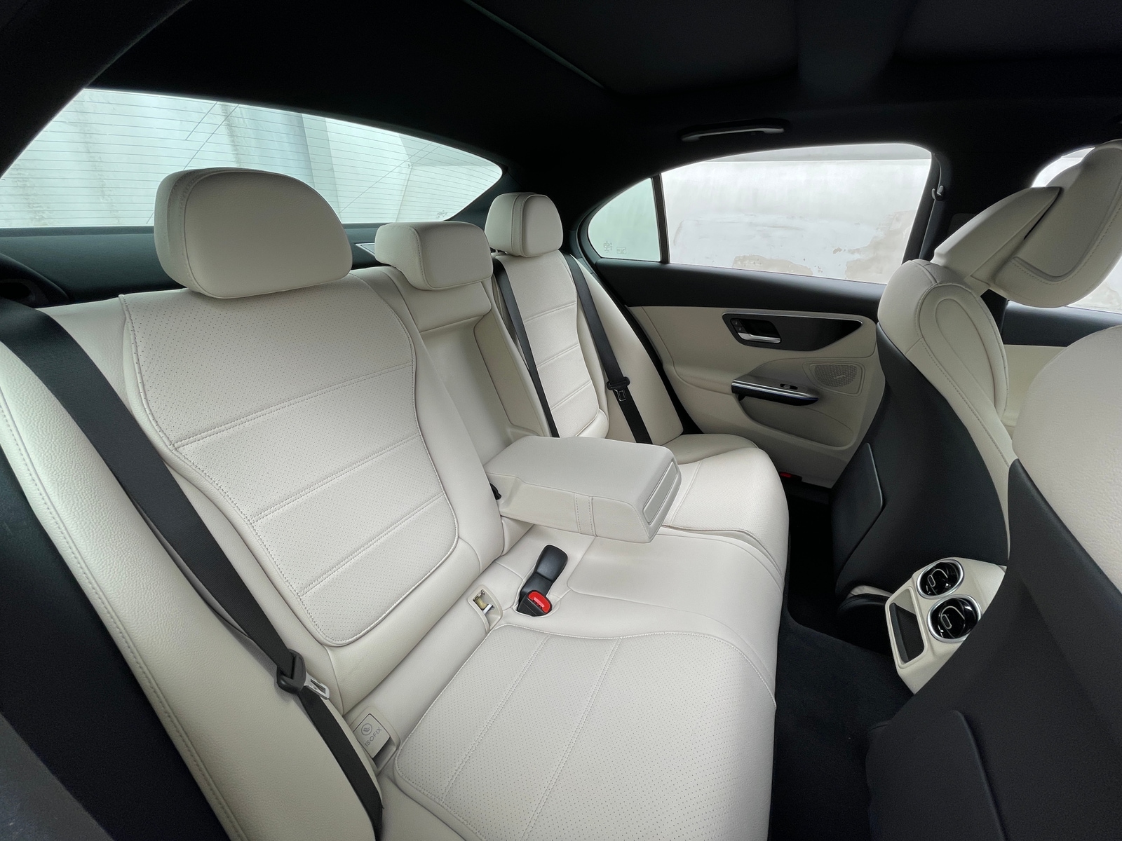 Thumbnail: 2022 Mercedes-Benz C-Class - 5