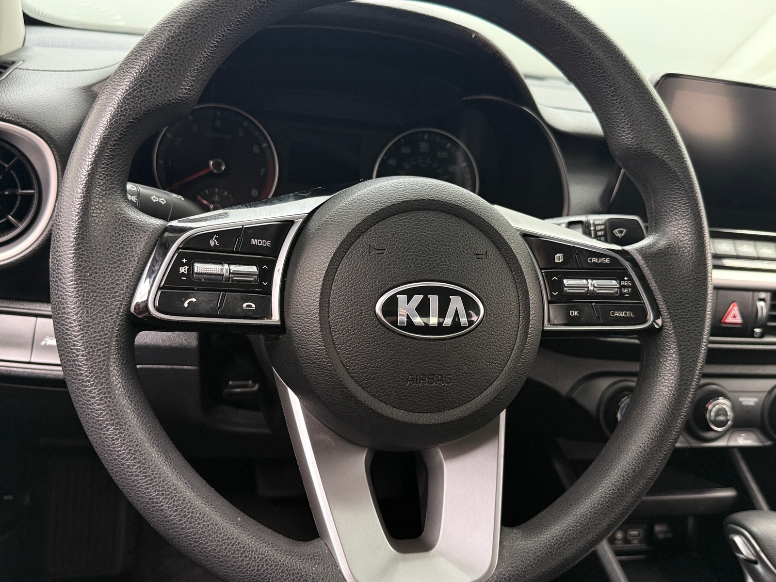 Thumbnail: 2020 Kia Forte - 5
