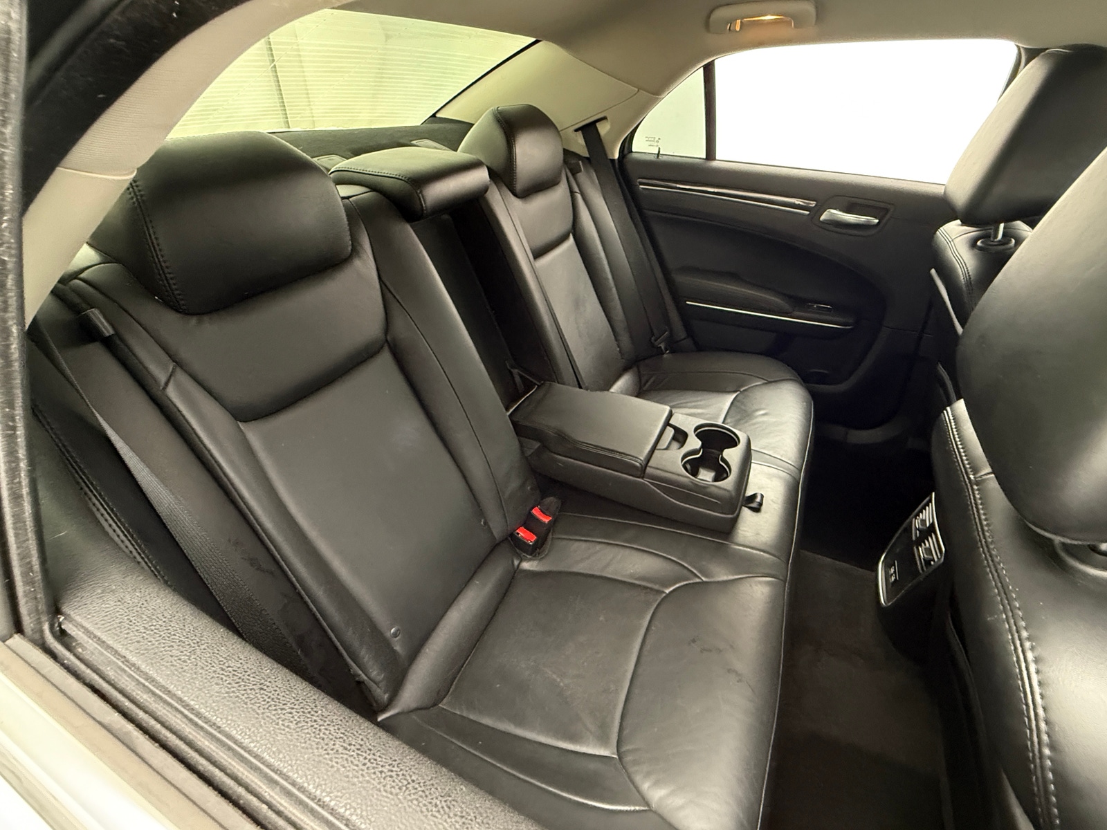 Thumbnail: 2015 Chrysler 300 - 5
