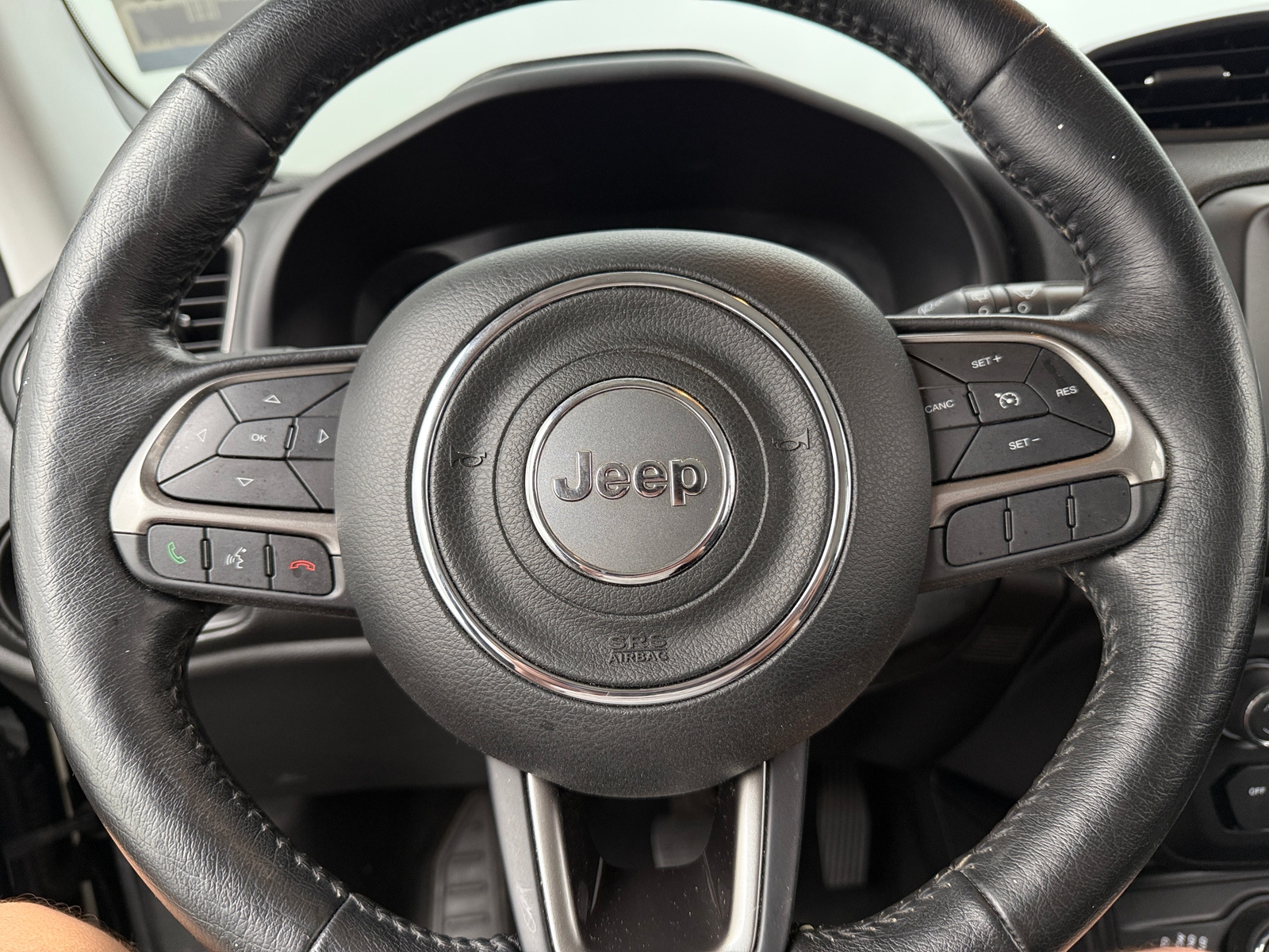 Thumbnail: 2019 Jeep Renegade - 4