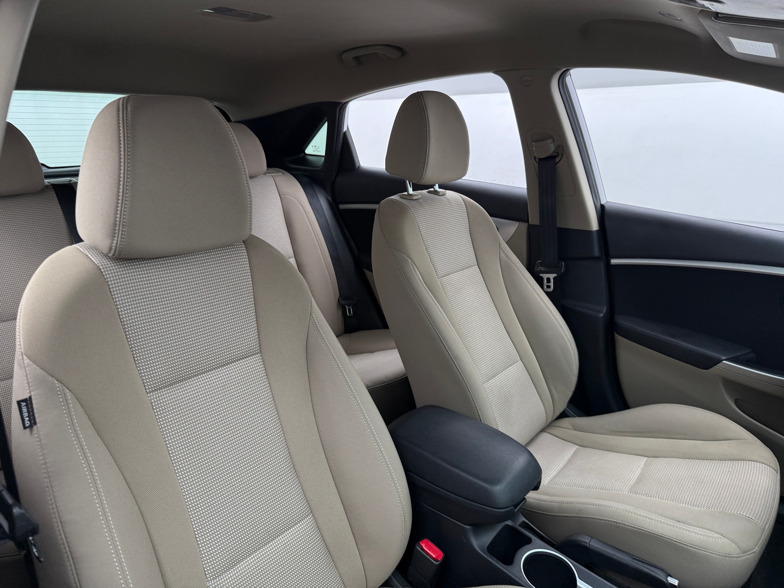 Thumbnail: 2016 Hyundai Elantra - 2