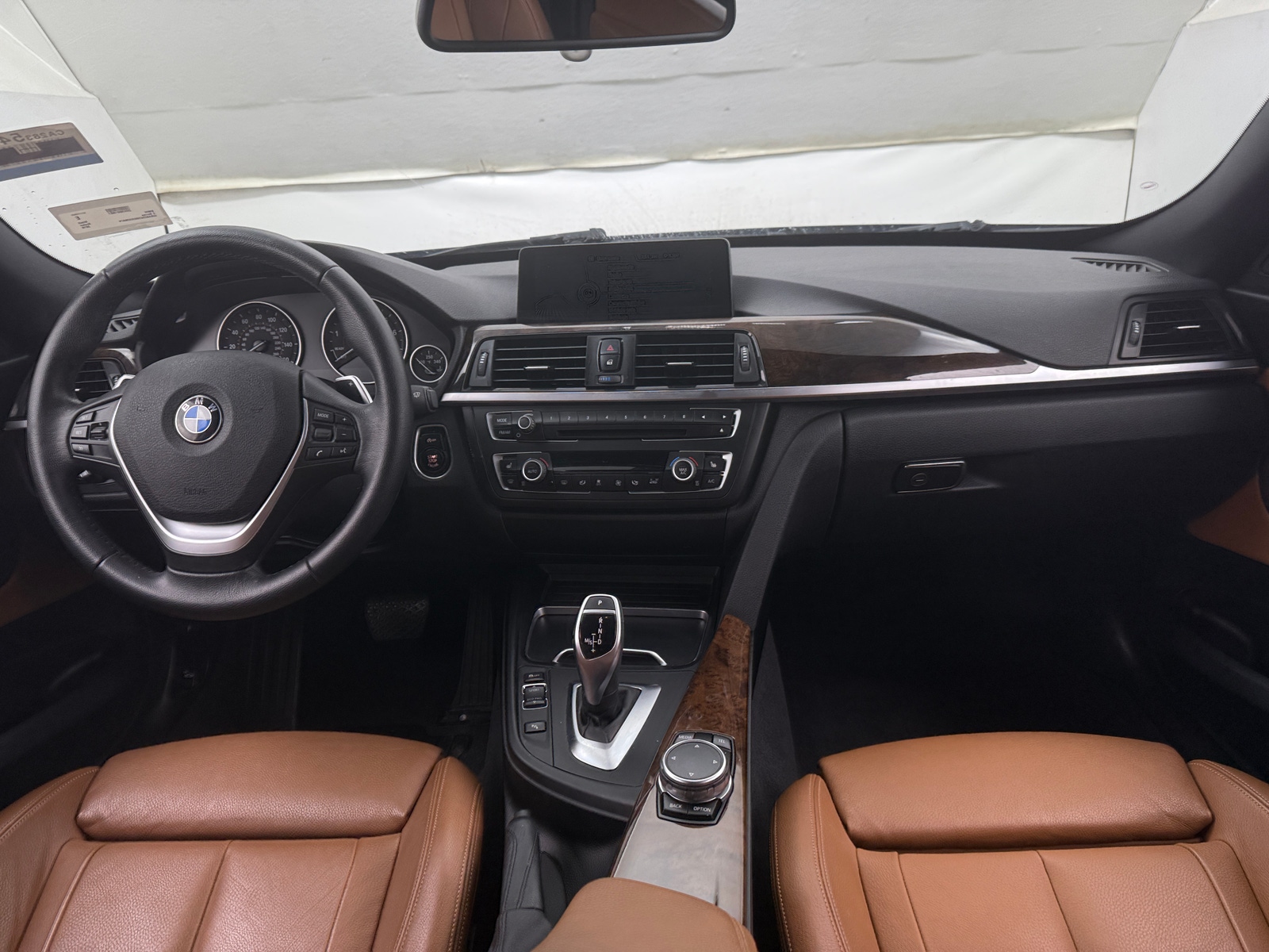 Thumbnail: 2016 BMW 3 Series - 2