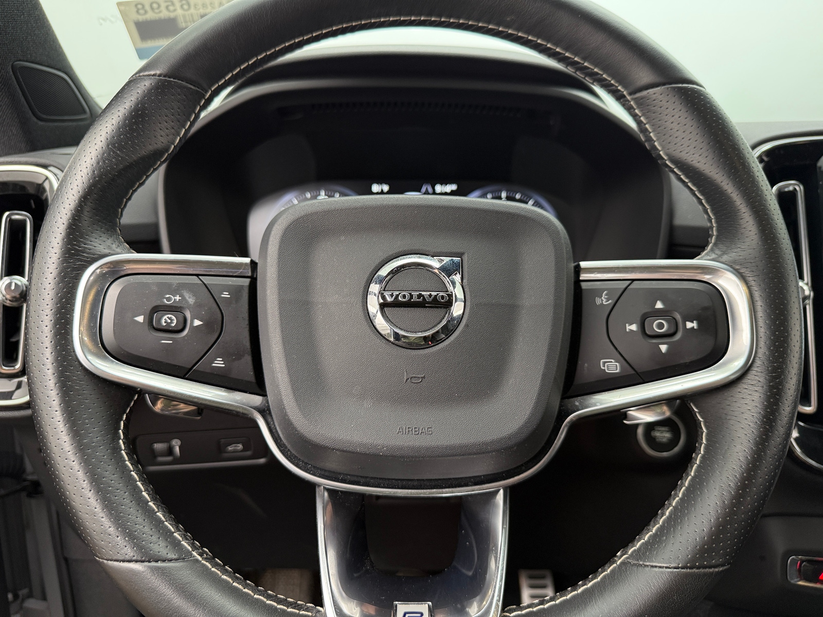 Thumbnail: 2020 Volvo XC40 - 4