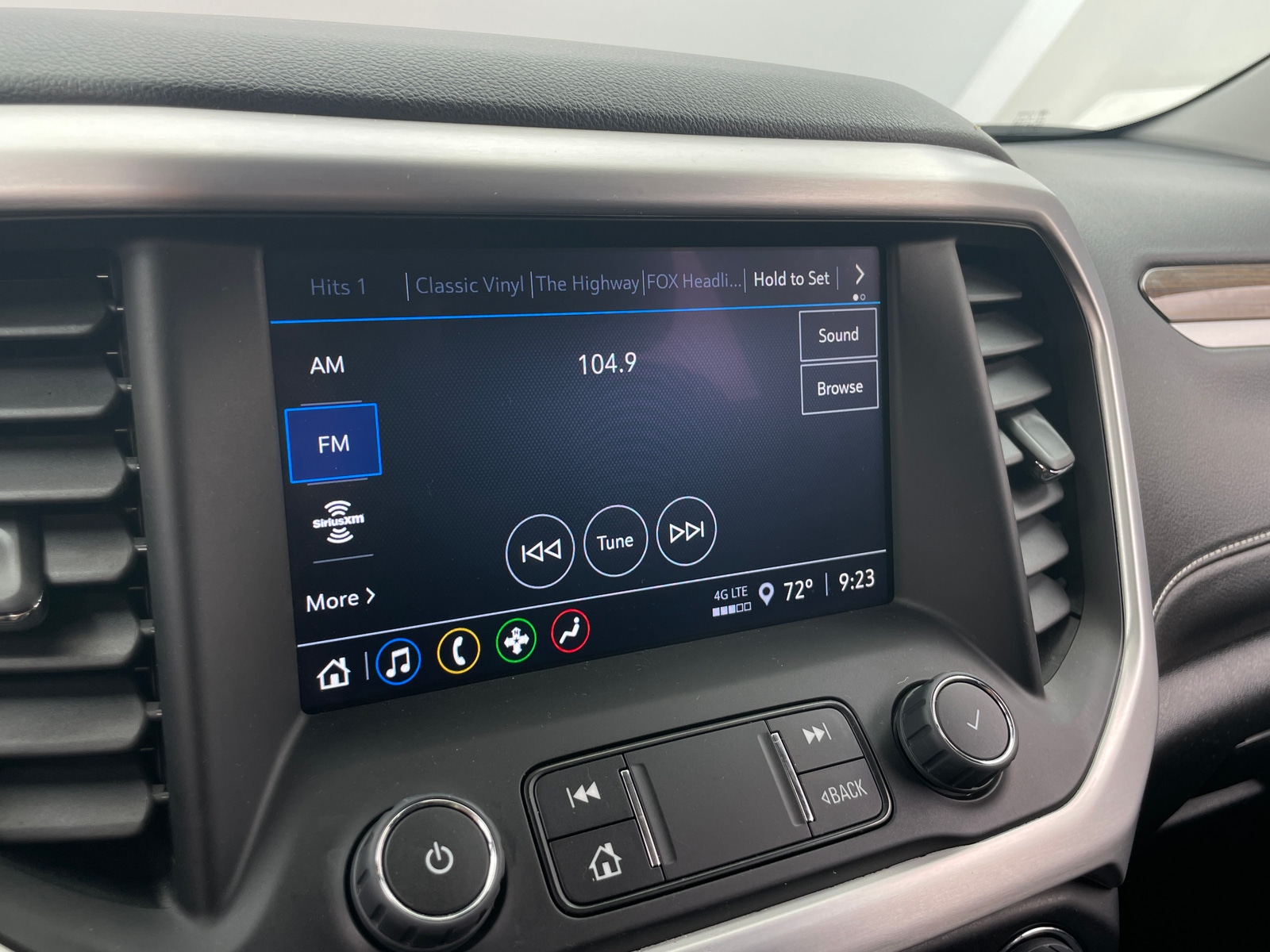 Thumbnail: 2022 GMC Acadia - 4