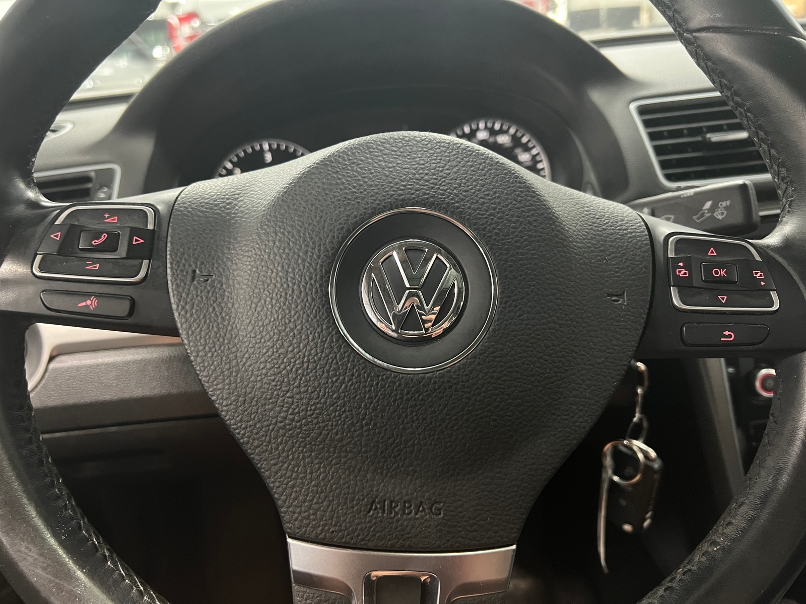 Thumbnail: 2014 Volkswagen Passat - 4