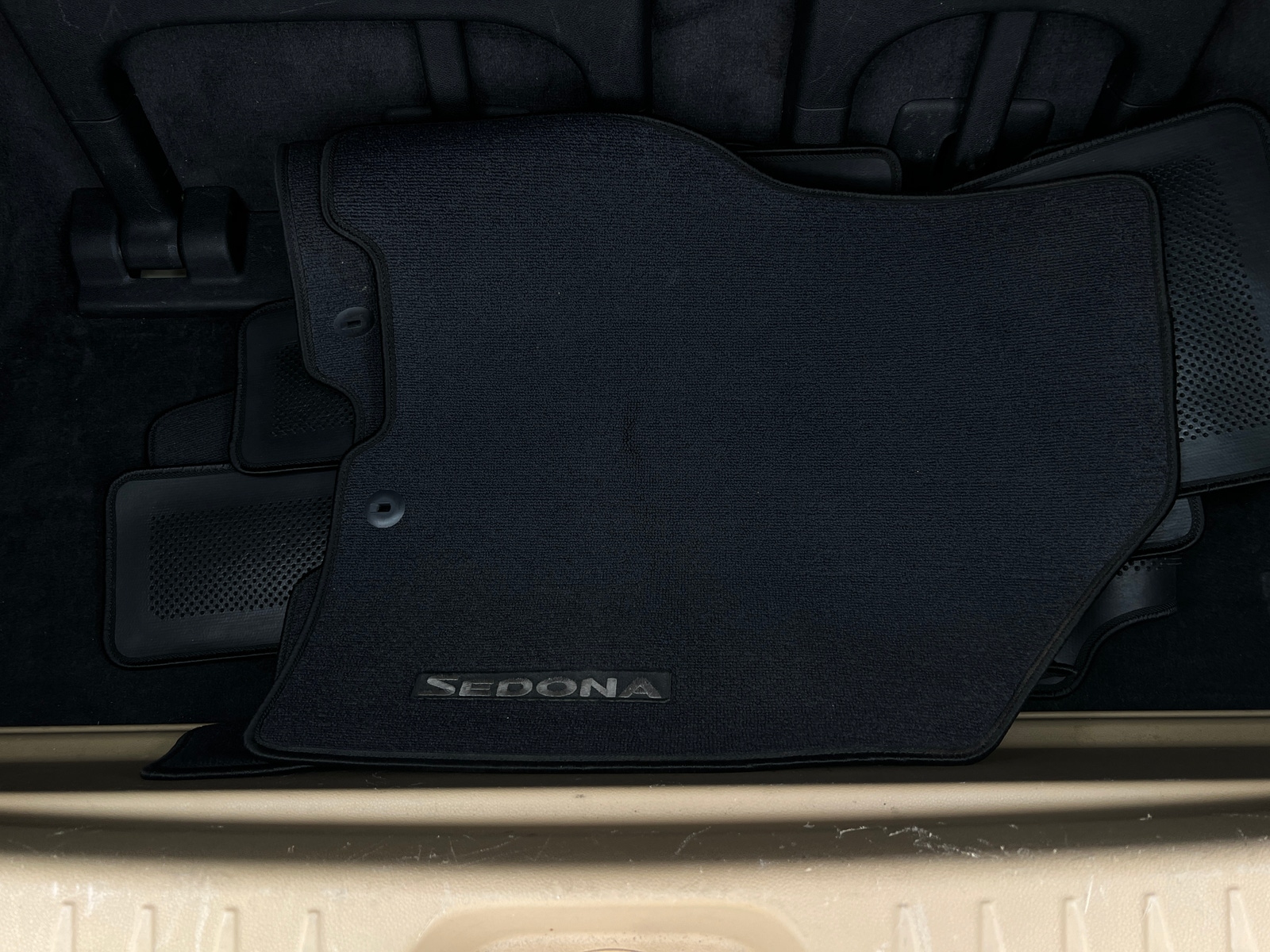 Thumbnail: 2021 Kia Sedona - 6