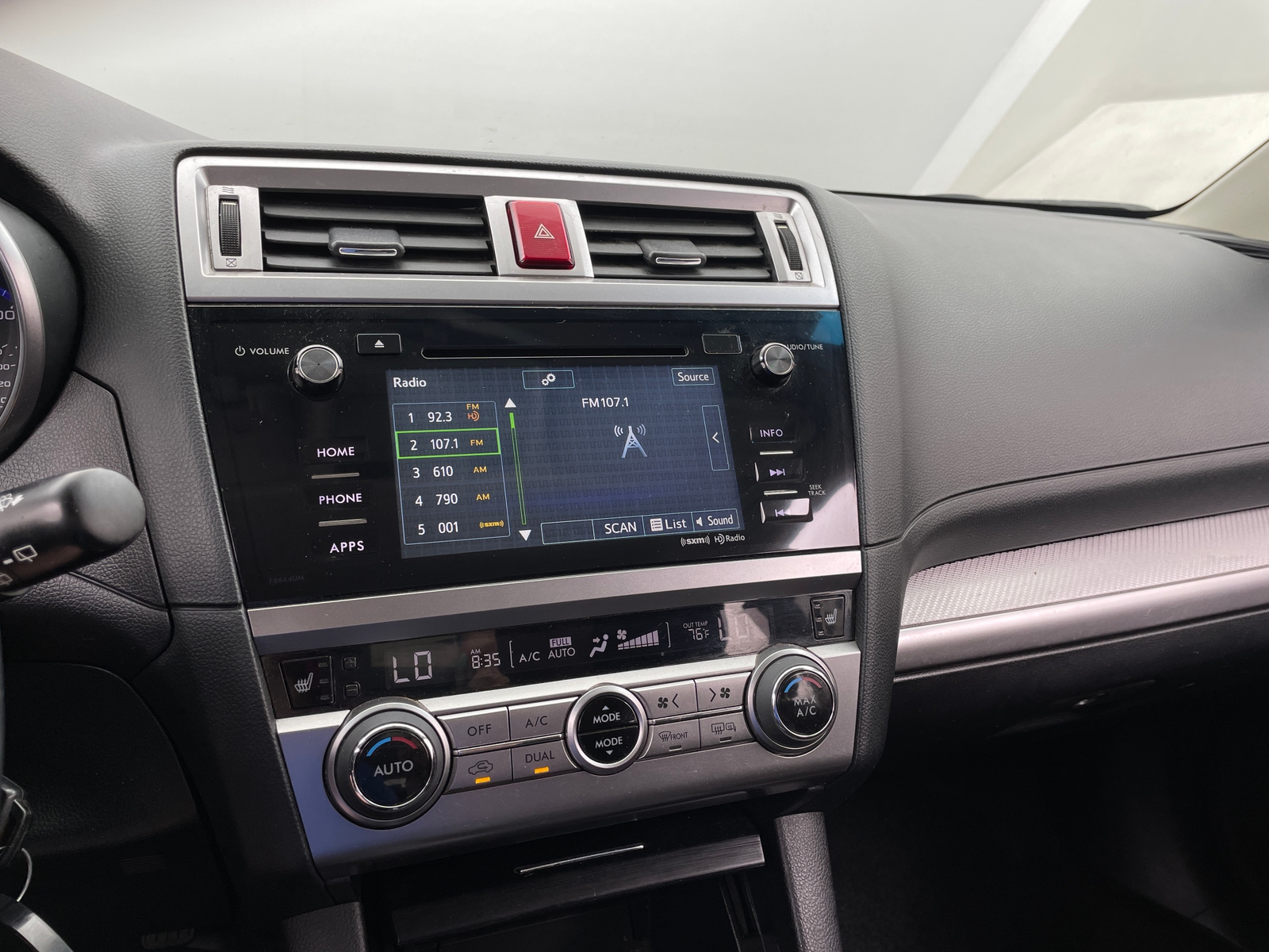 Thumbnail: 2015 Subaru Outback - 4