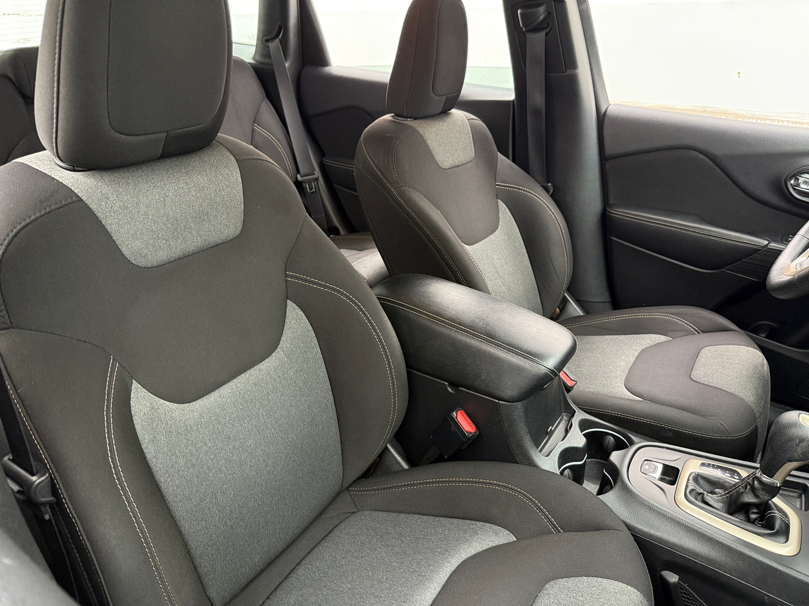 Thumbnail: 2016 Jeep Cherokee - 2