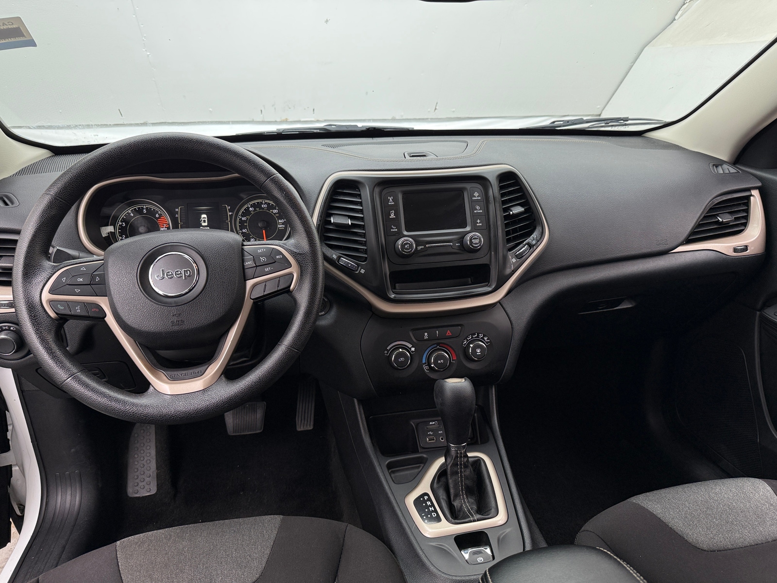 Thumbnail: 2016 Jeep Cherokee - 3
