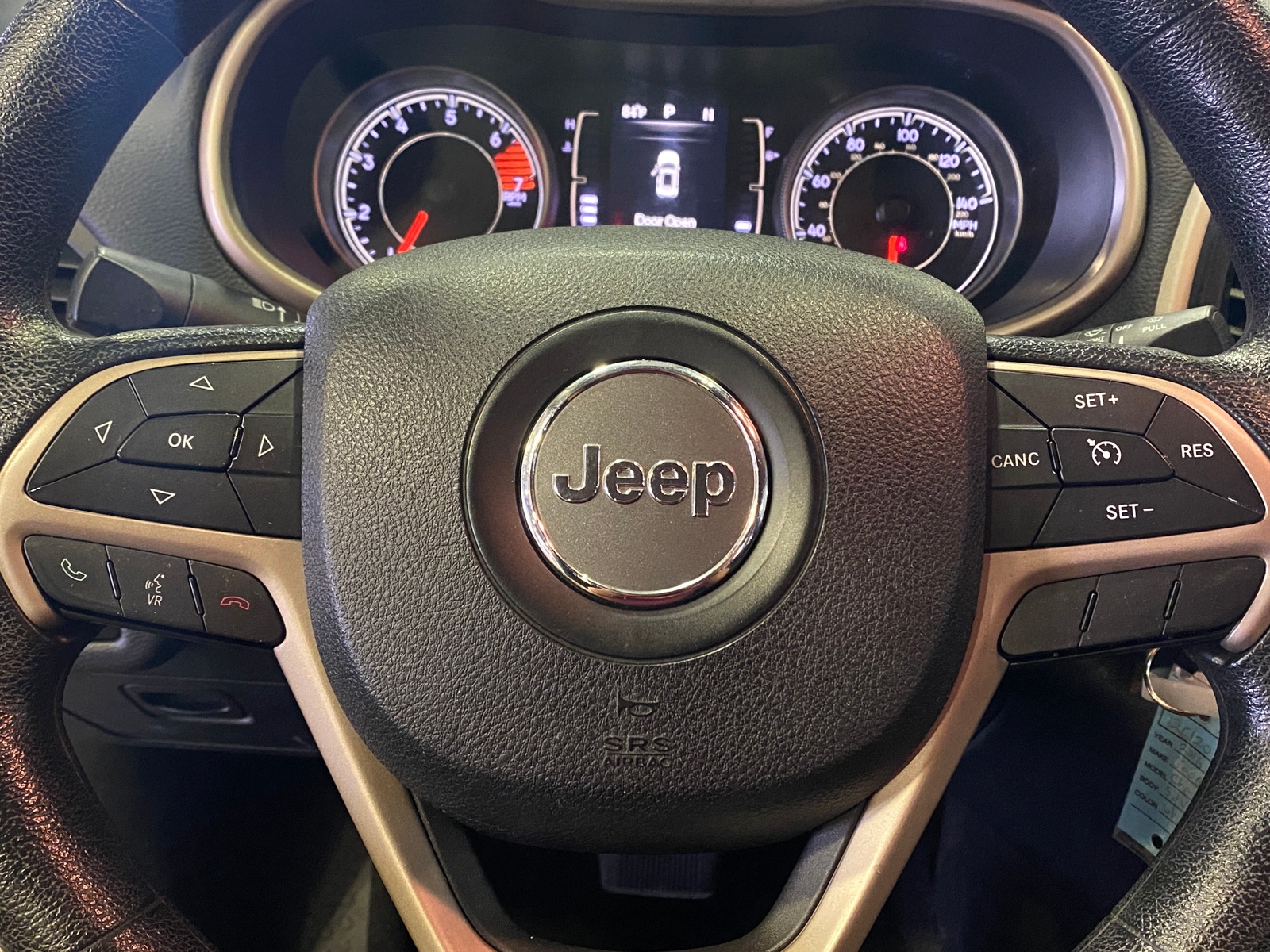 Thumbnail: 2016 Jeep Cherokee - 5