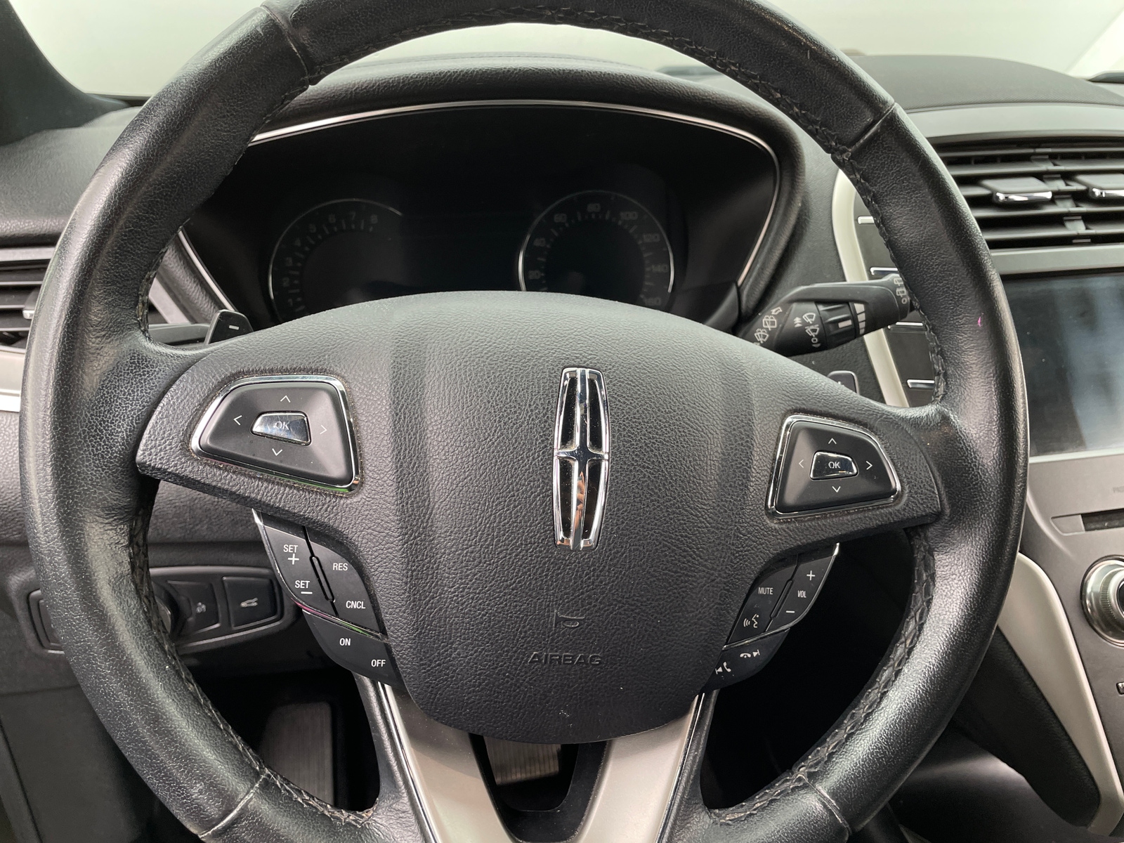 Thumbnail: 2017 Lincoln MKC - 4