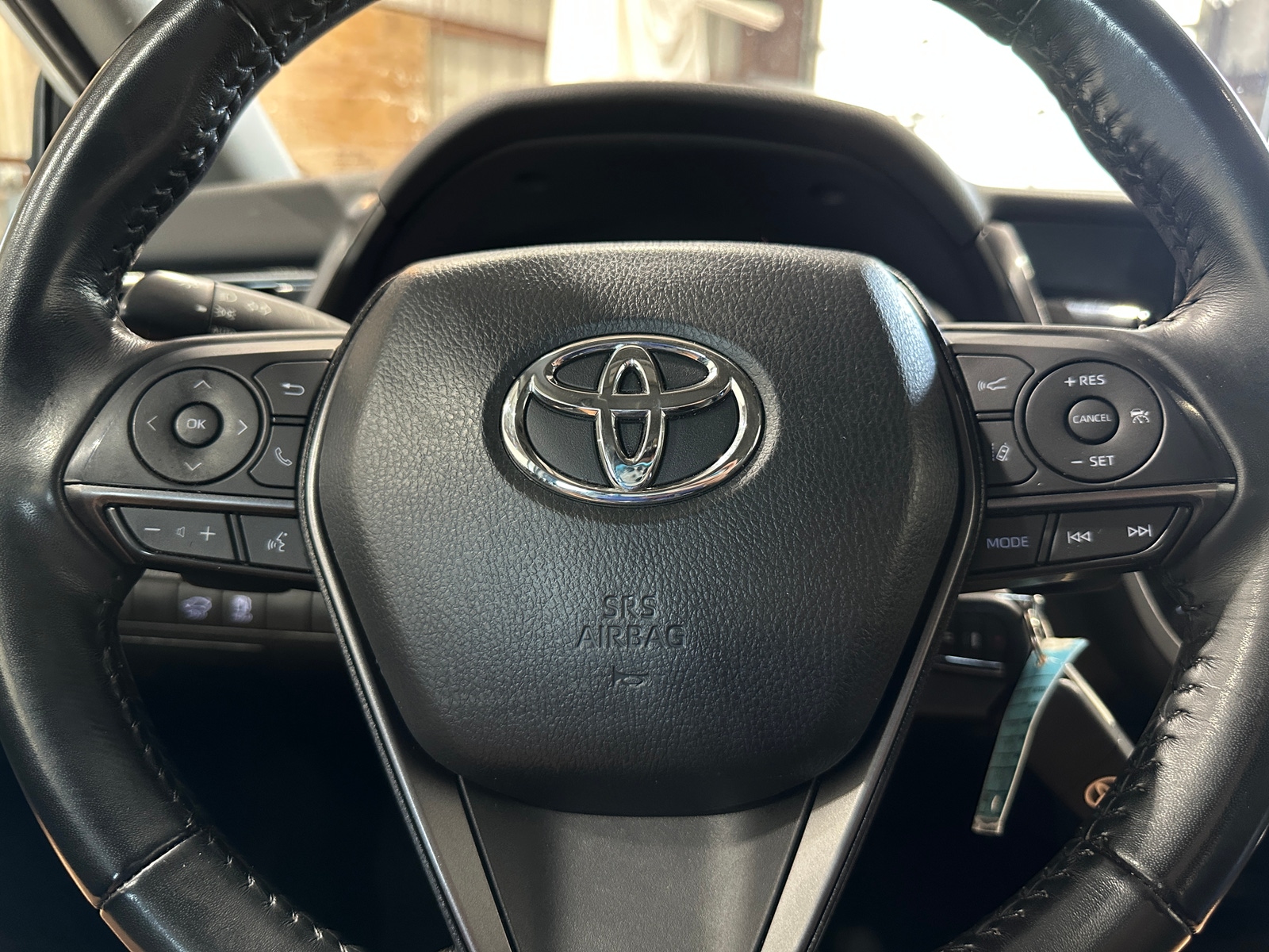 Thumbnail: 2023 Toyota Camry - 4