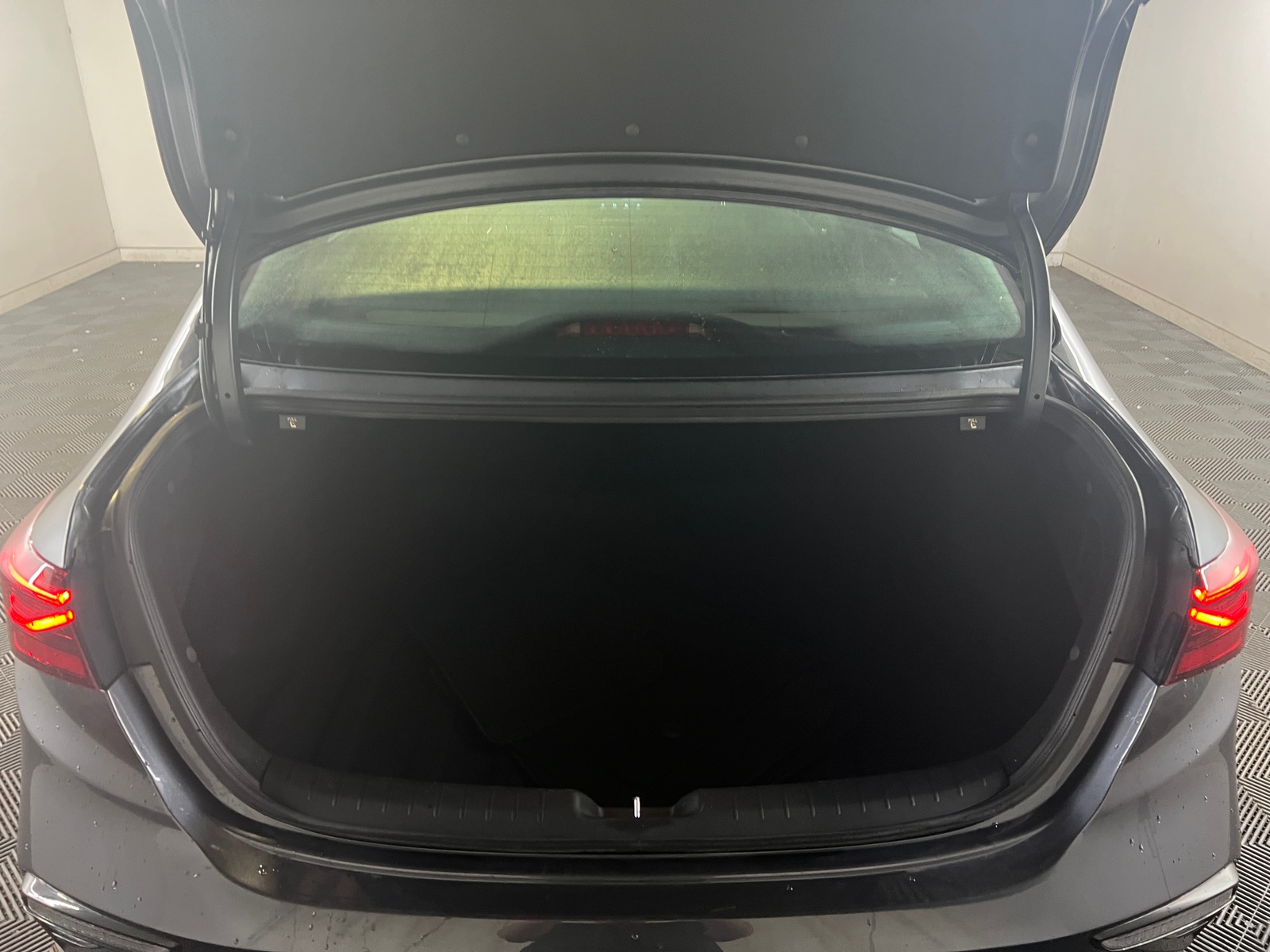 Thumbnail: 2021 Kia Forte - 6