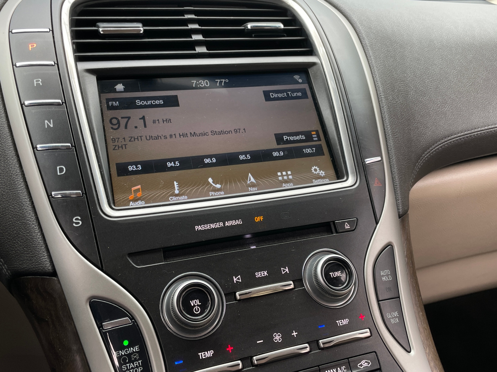 Thumbnail: 2016 Lincoln MKX - 3