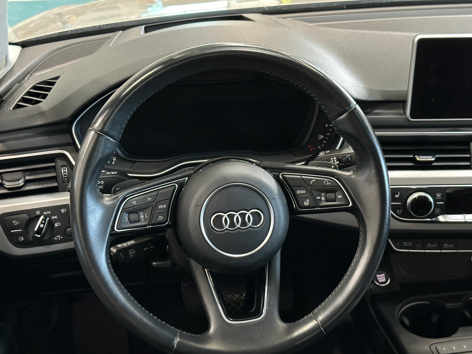 Thumbnail: 2017 Audi A4 - 4