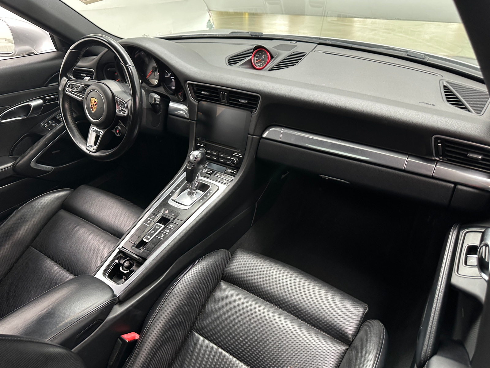 Thumbnail: 2017 Porsche 911 - 2